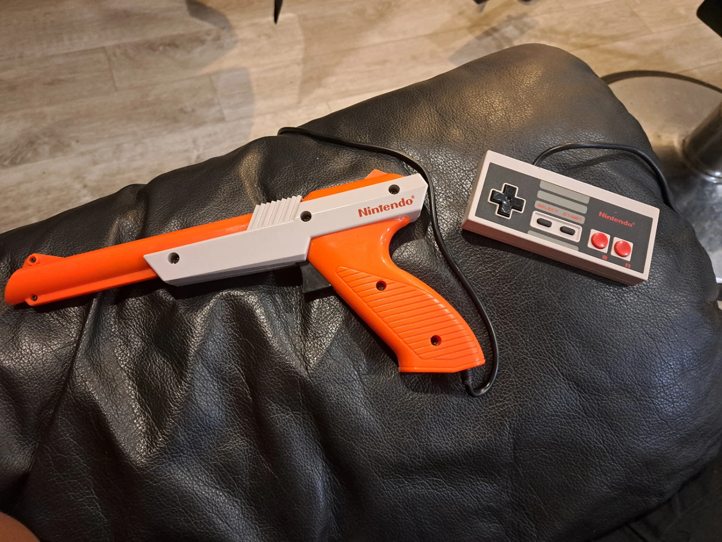 Nintendo Entertainment System some cables missing - photo 3