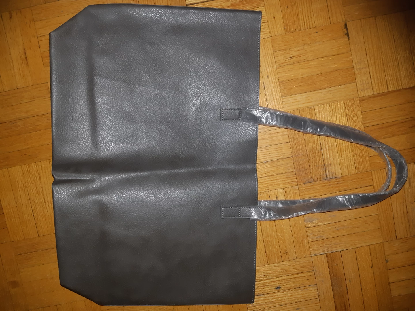 Grey Faux Leather Tote Bag 🌻