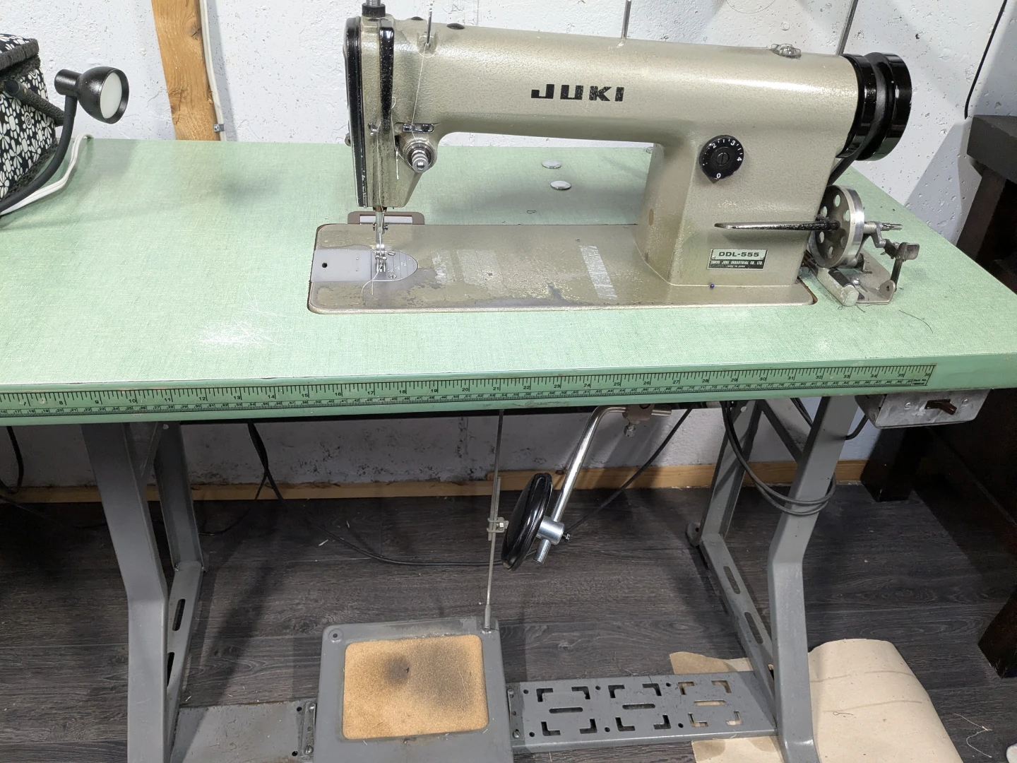 Juki DDL-855 Industrial Sewing Machine