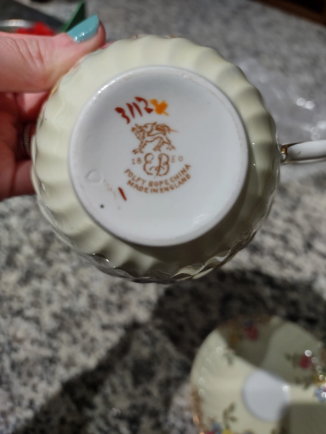 Earlswood Porcelain teacup and saucer set - photo 3
