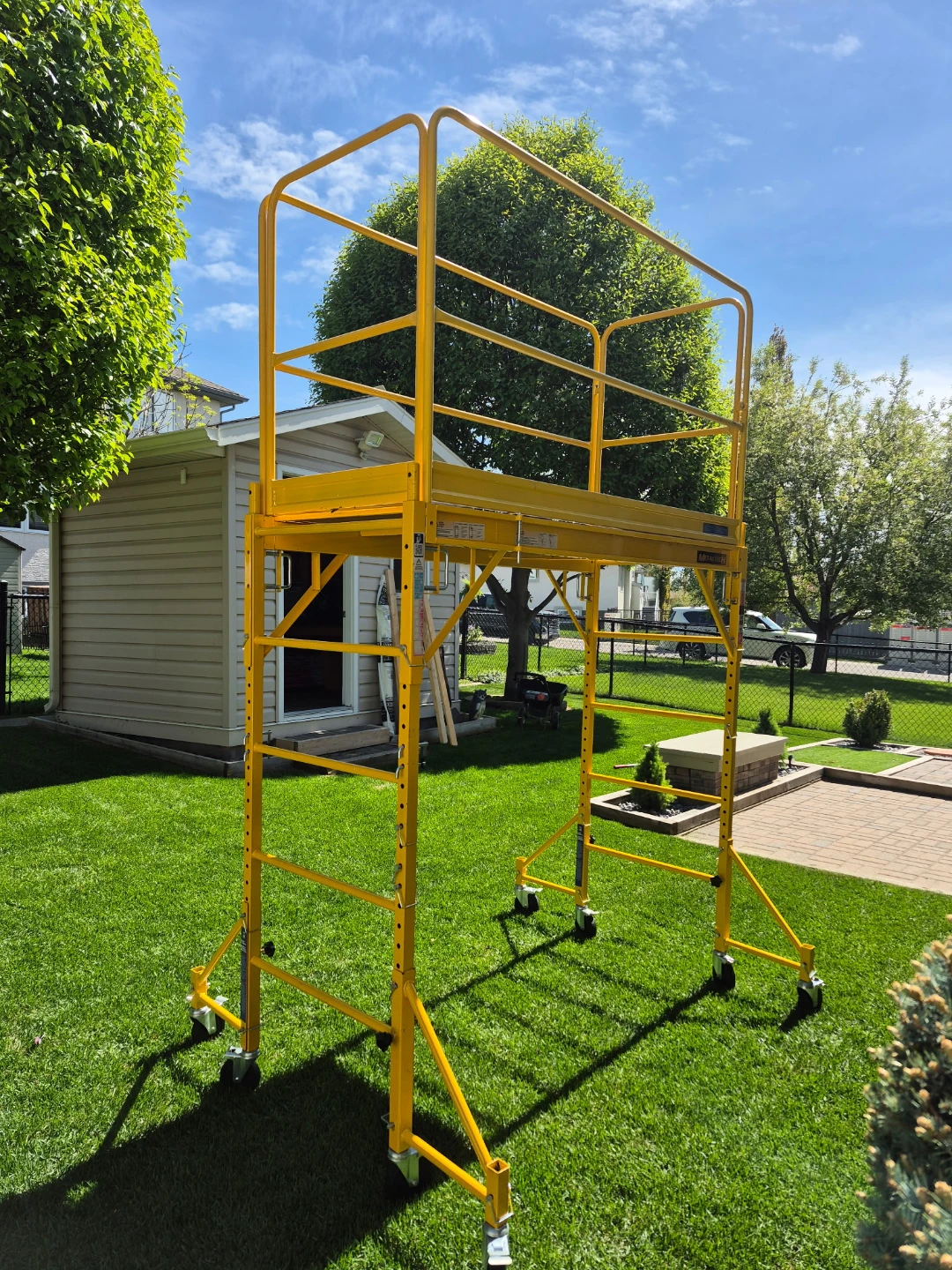 Yellow Metaltech Rolling Scaffolding Tower