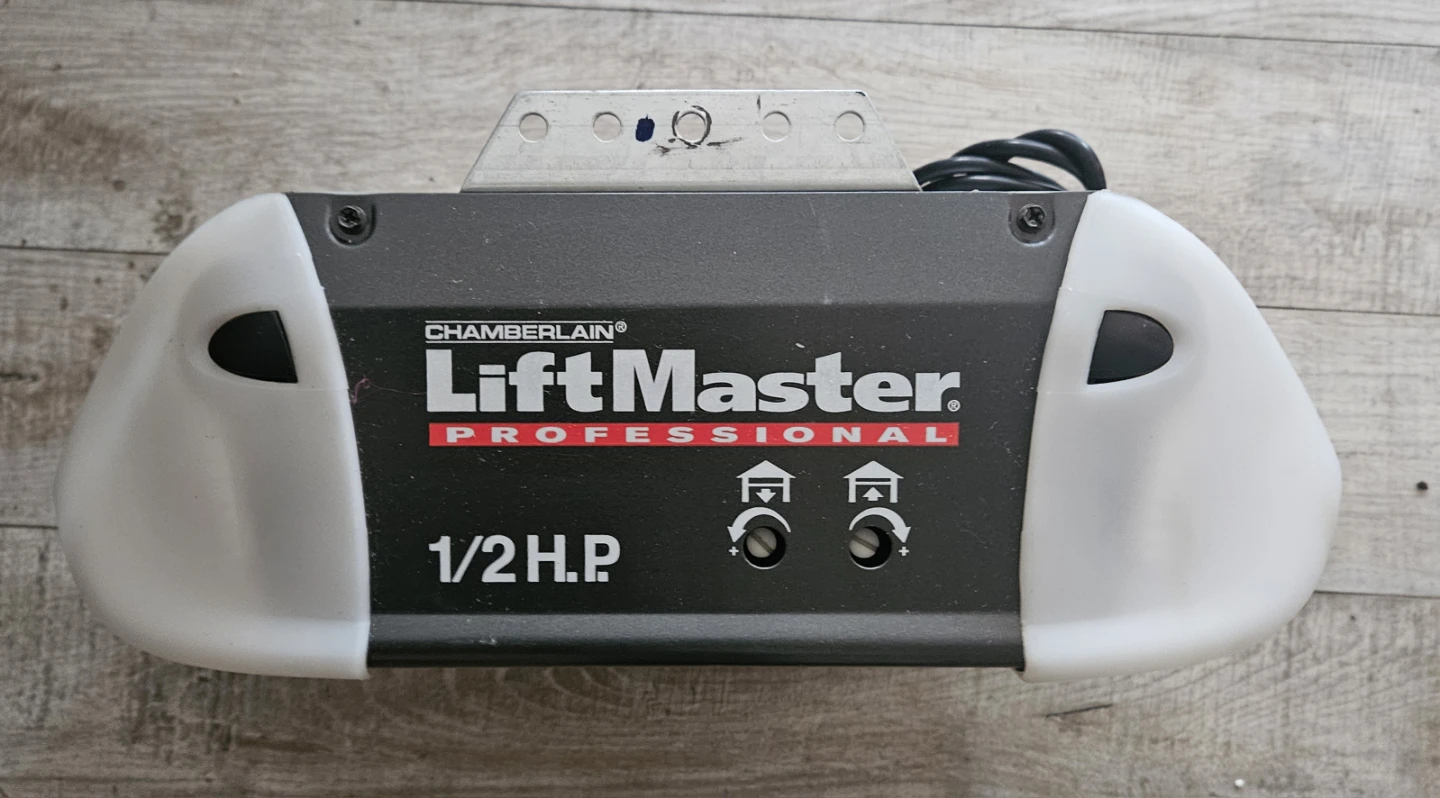 Liftmaster Chain Drive Garage Door Opener
