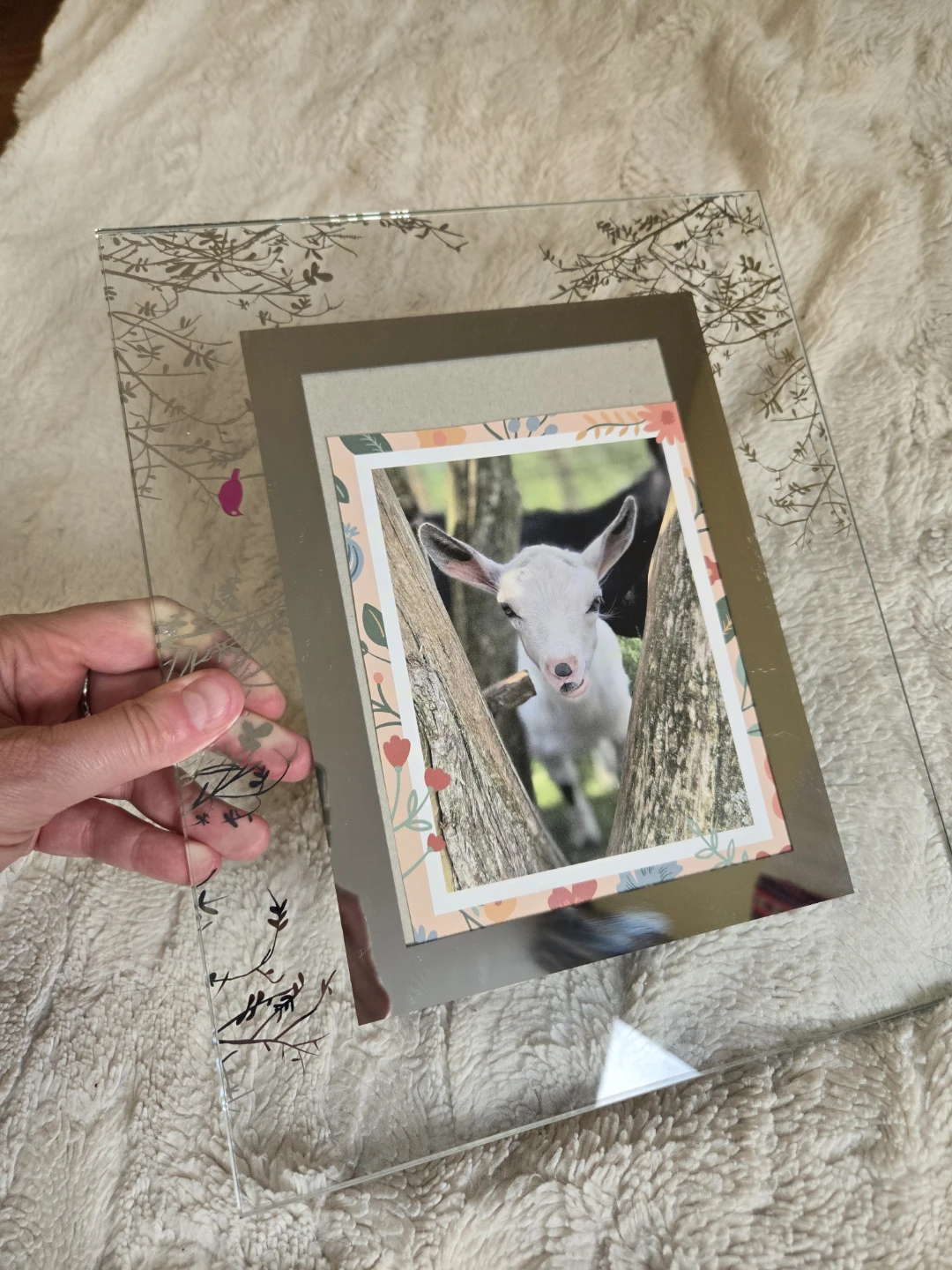 Glass Picture Frame with Floral Design, missing back stand - photo 3