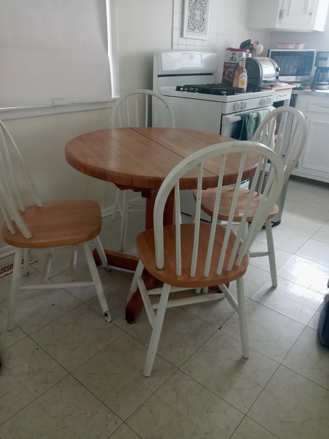Round Drop Leaf Dining Table - Wood