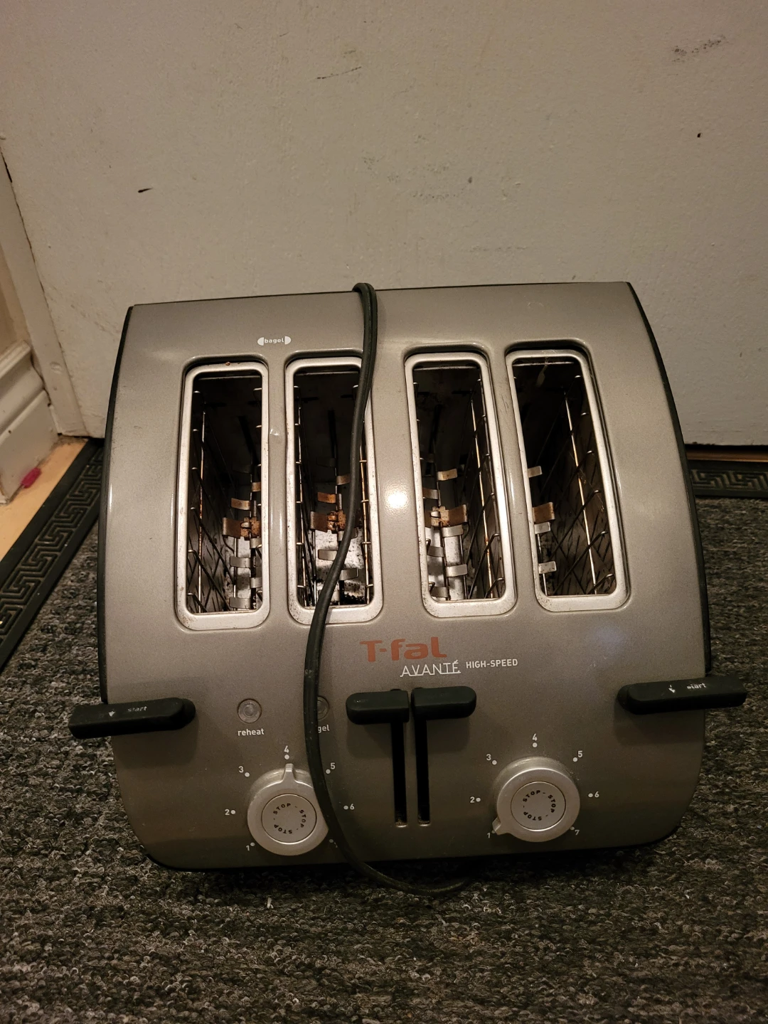 T-fal Avante High-Speed 4-Slice Toaster - photo 2