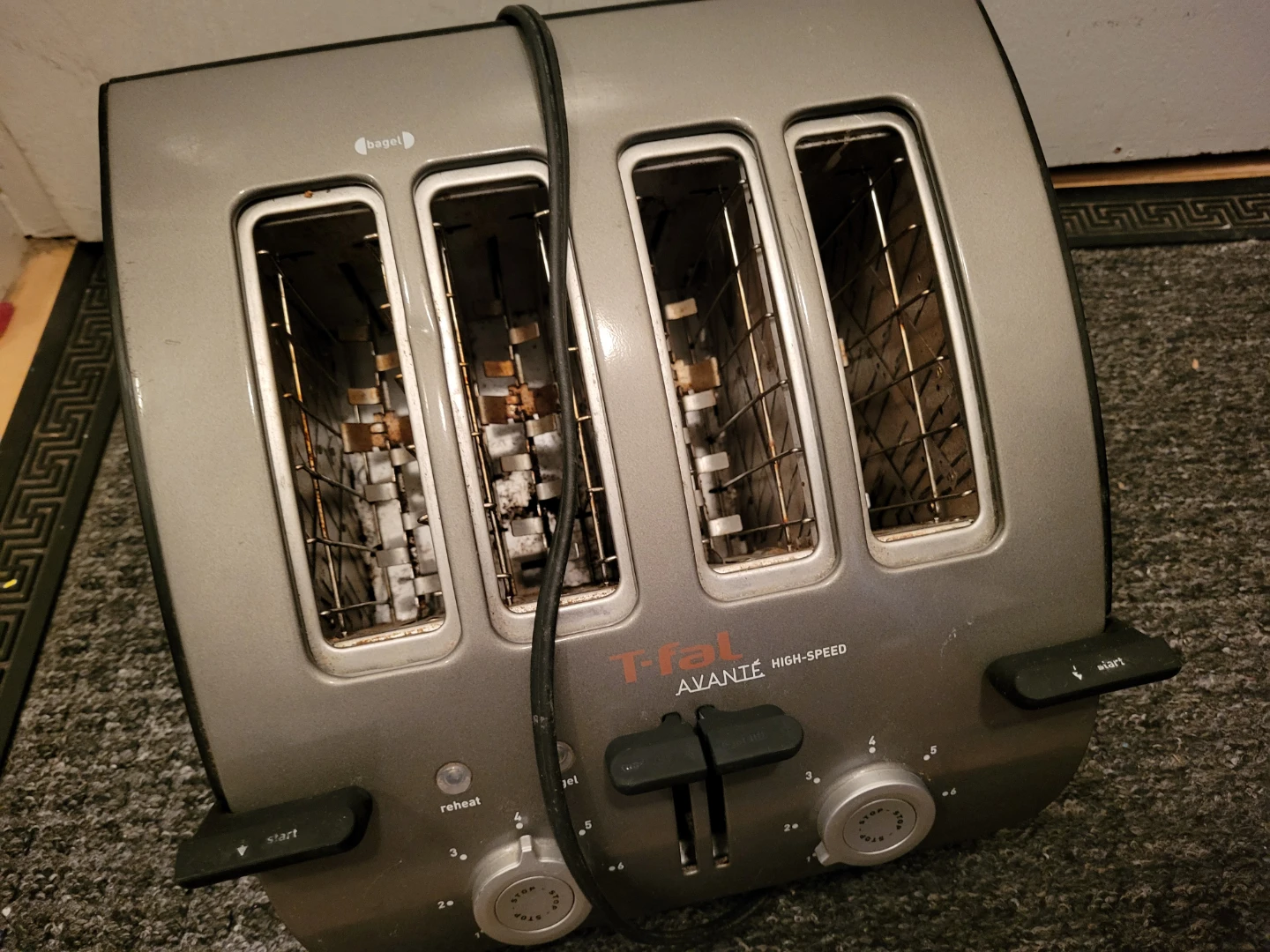 T-fal Avante High-Speed 4-Slice Toaster - photo 3