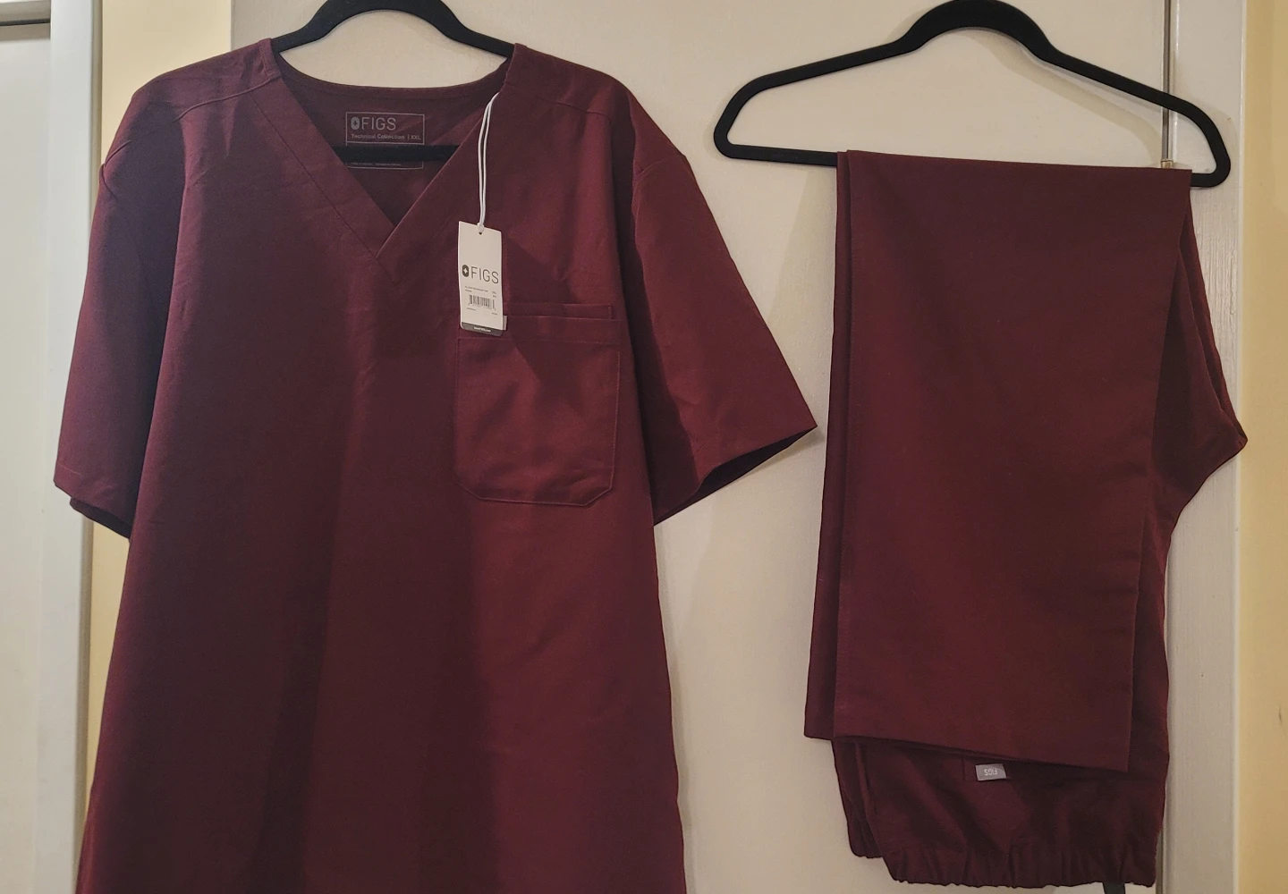 FIGS Scrubs Set - Maroon - XXL