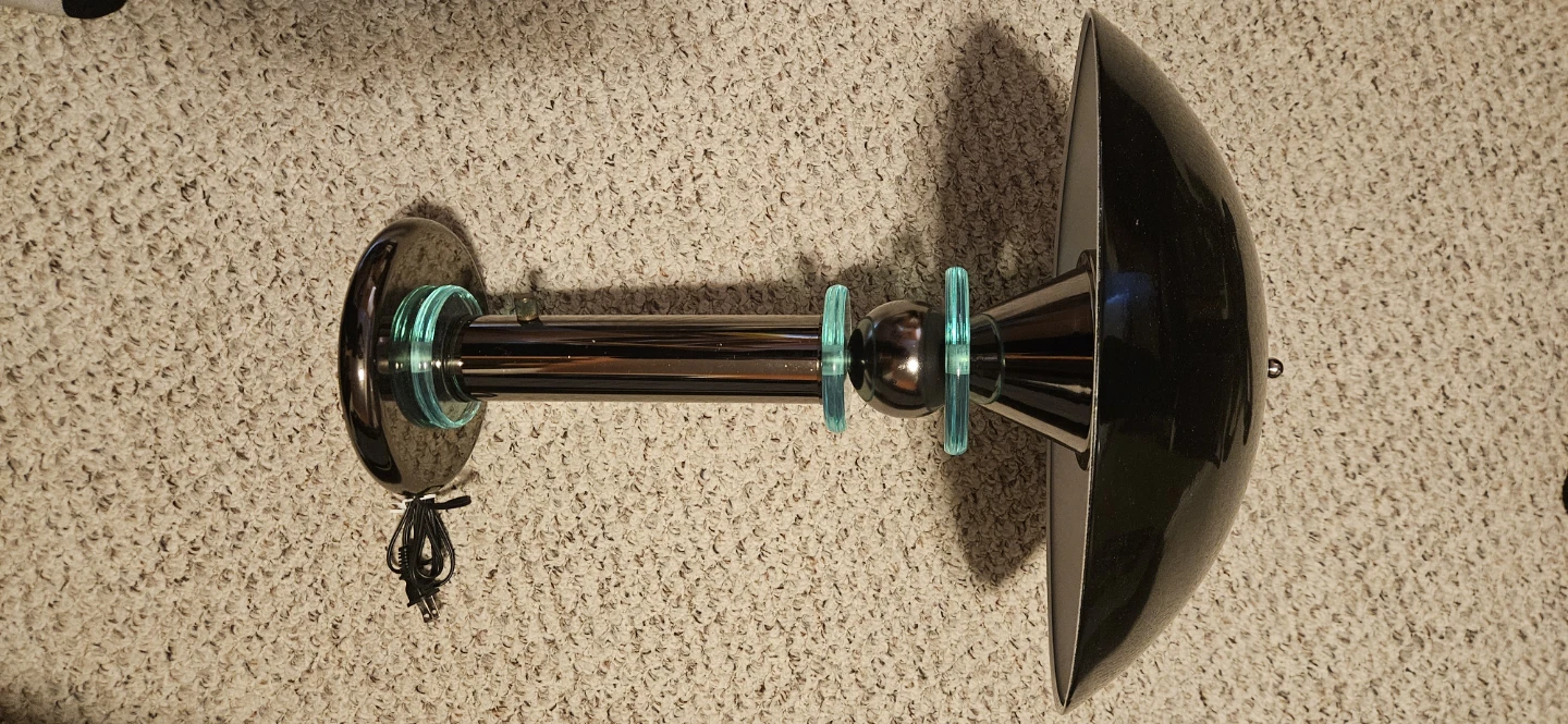 Table lamp