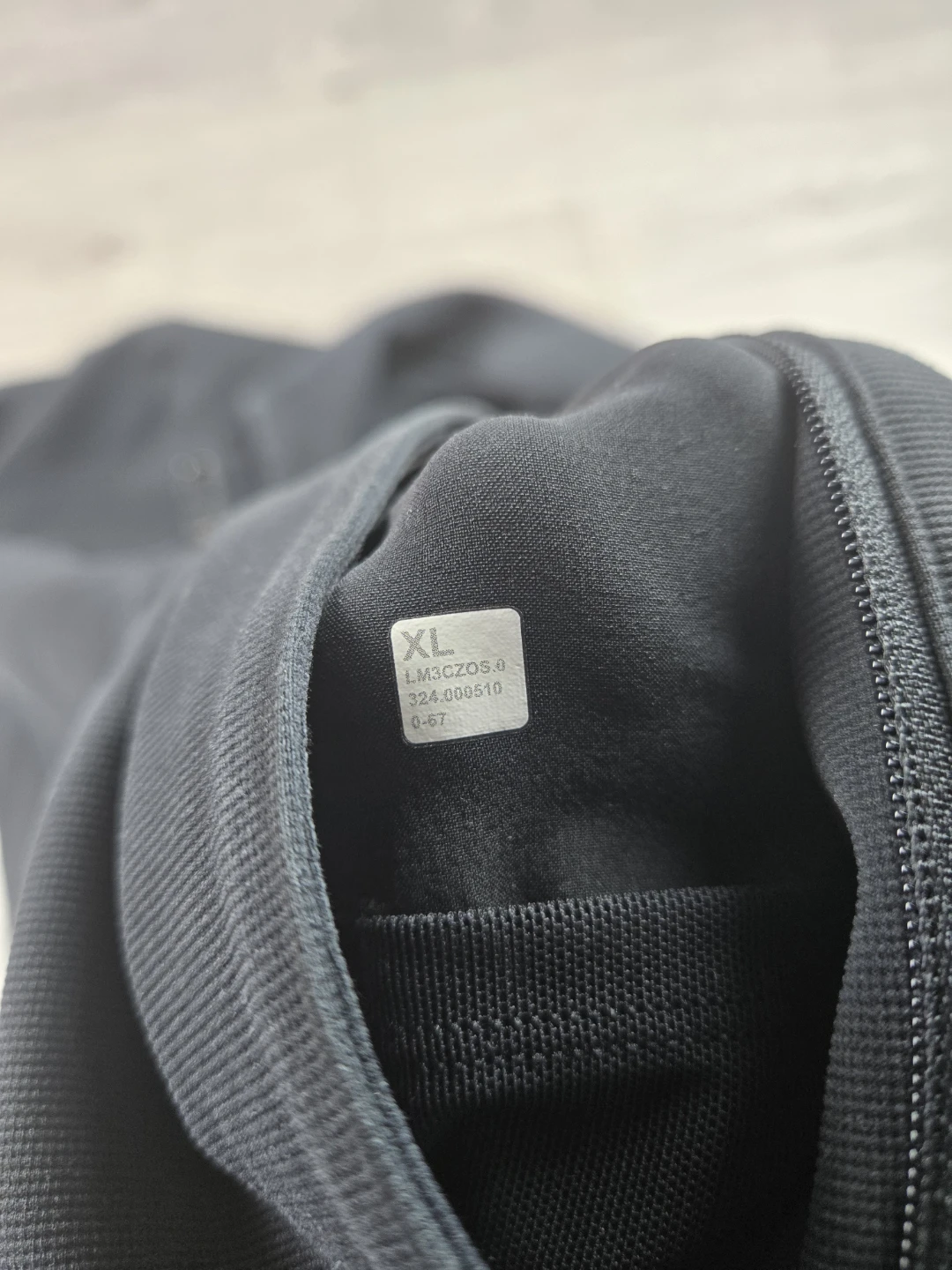 Lululemon sojourn jacket mens XL - photo 3