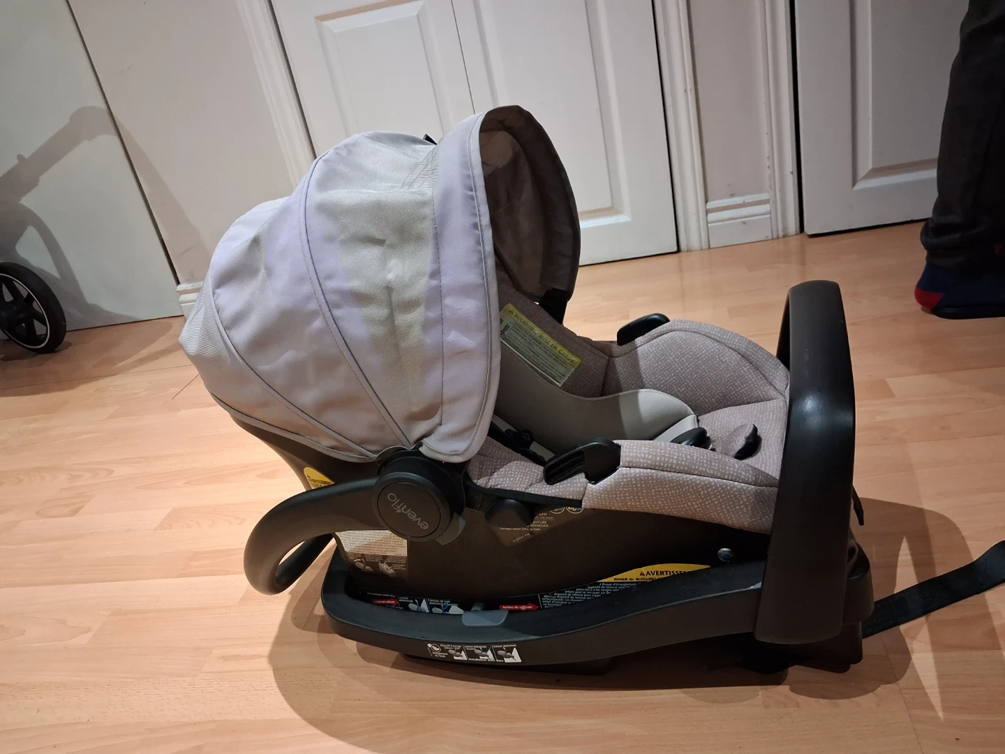 Evenflo Infant Car Seat - photo 2