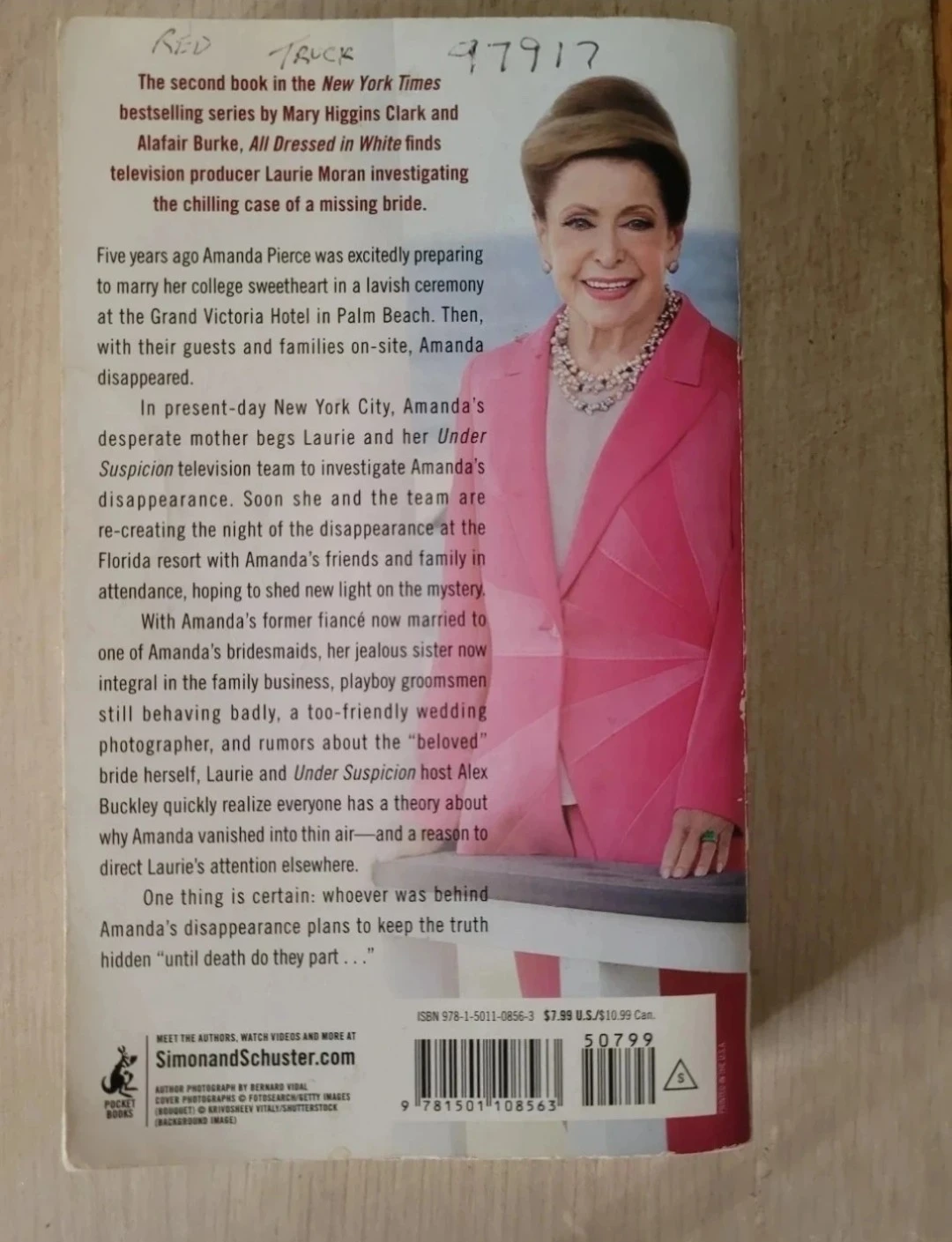 All Dressed in White by Mary Higgins Clark & Alafair Burke - photo 2