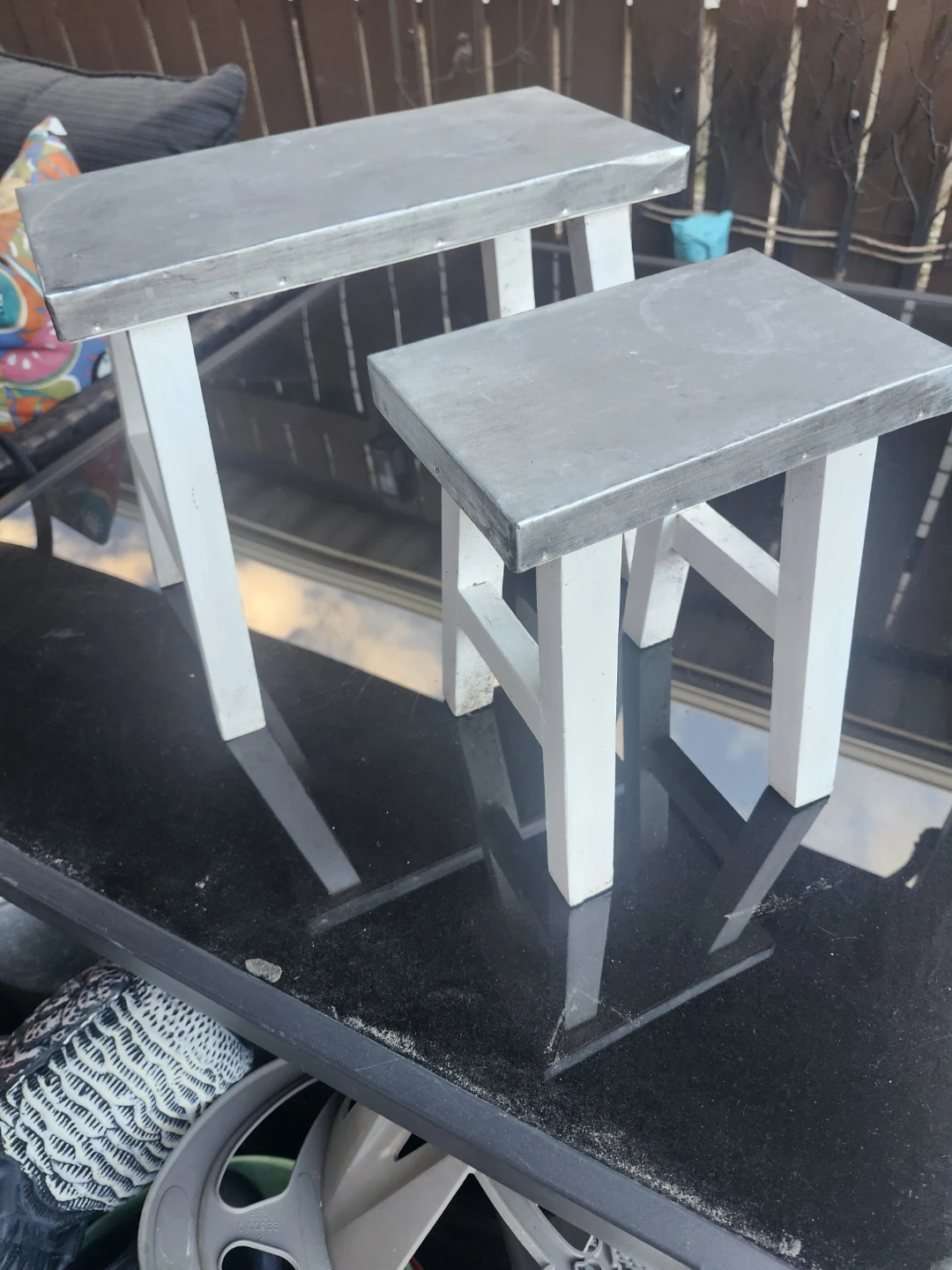 Set of 2 Metal Top outdoor plant stands - photo 2