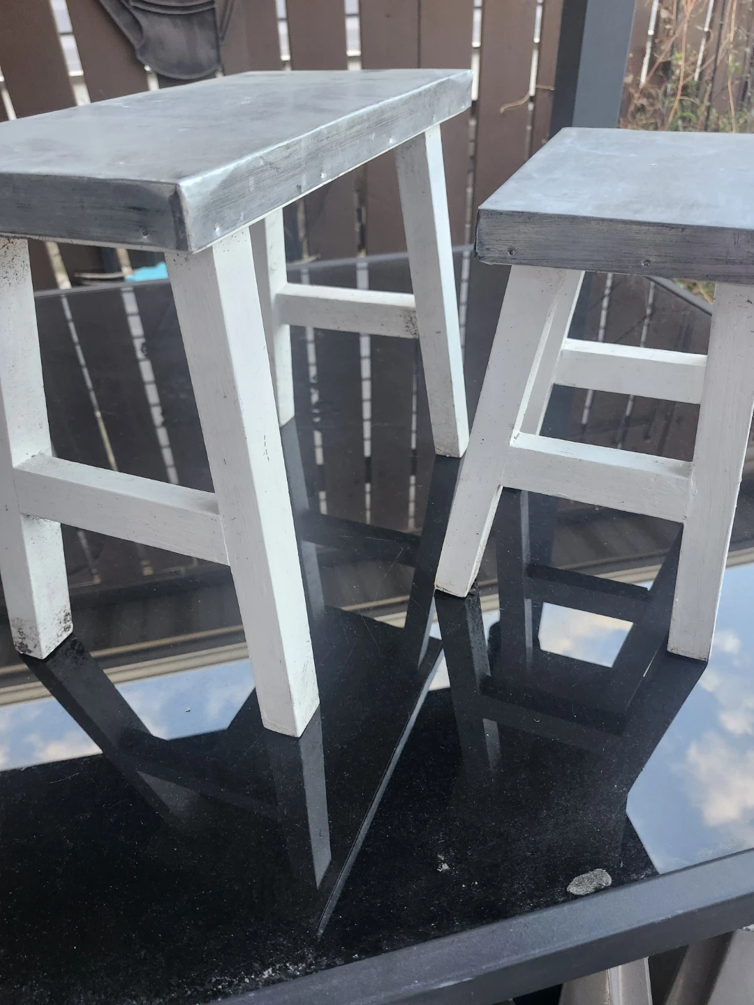 Set of 2 Metal Top outdoor plant stands - photo 4