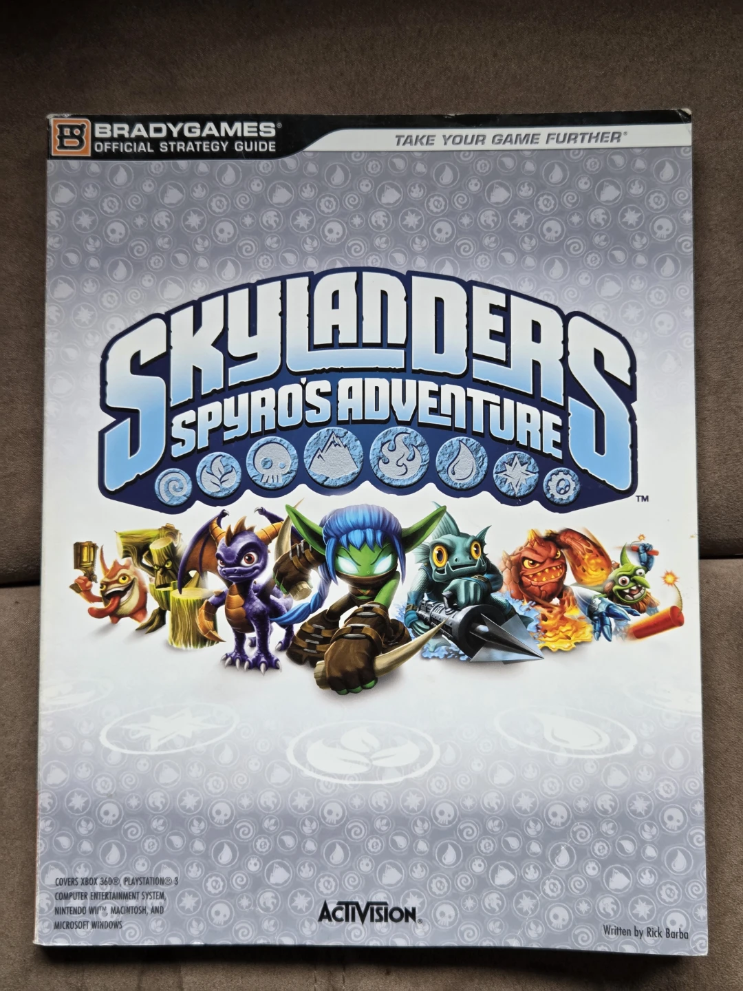 BradyGames Skylanders Spyro's Adventure Official Strategy Guide