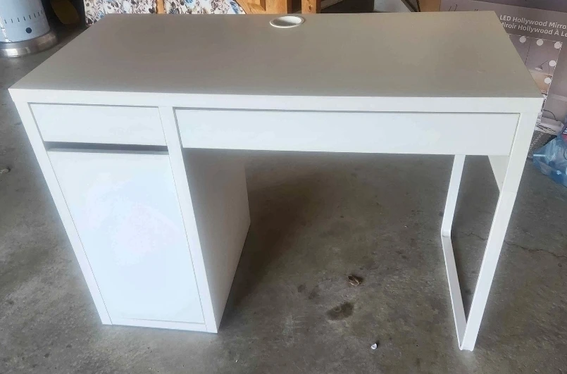IKEA MICKE Desk - White - photo 3
