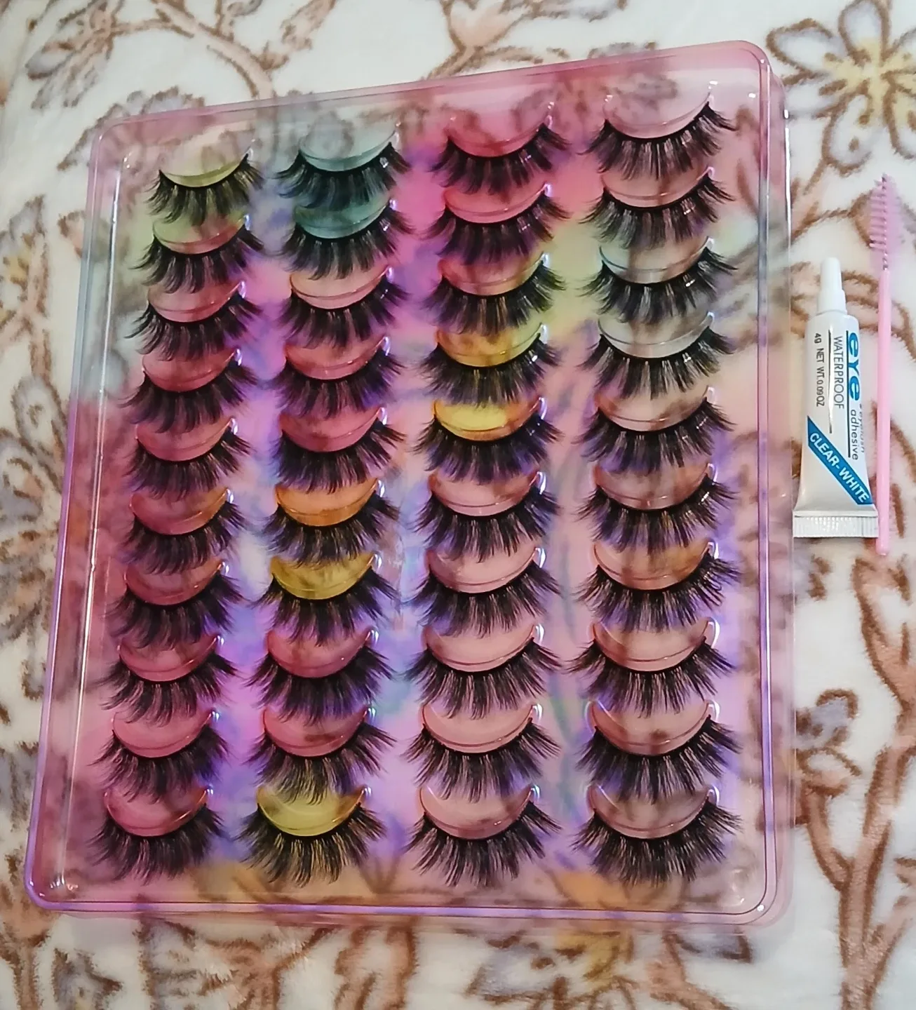 False Eyelashes Set with Adhesive and Applicator Tools