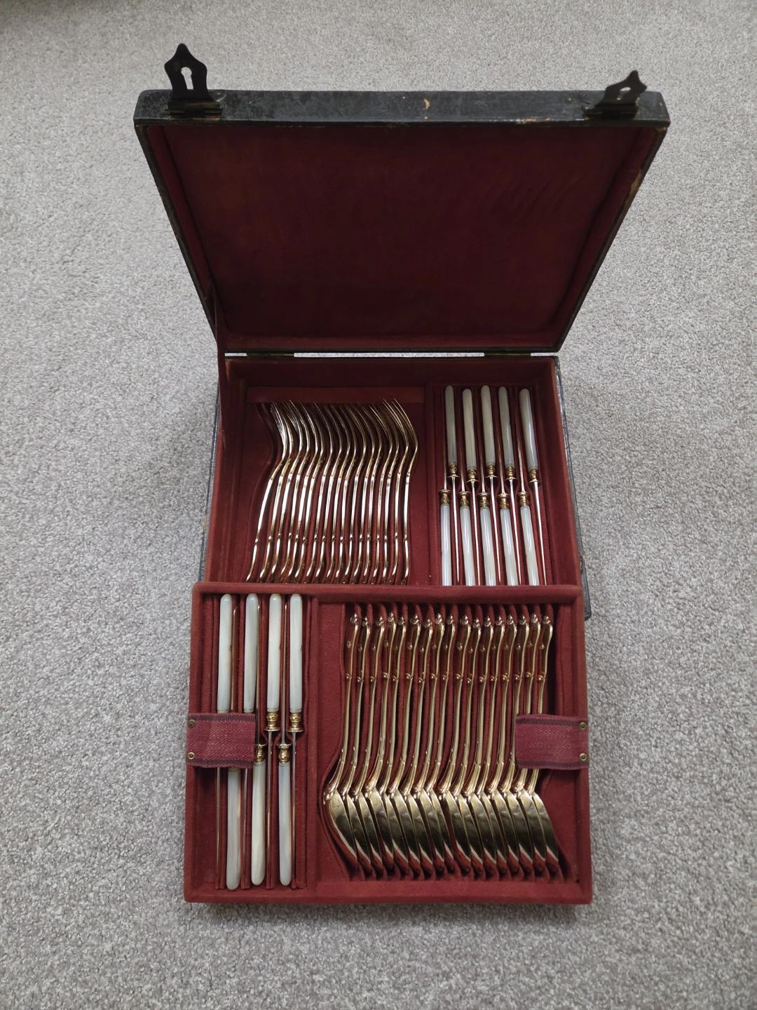 Gold plated Silver Flatware Set with Mother of Pearl Handles - photo 4