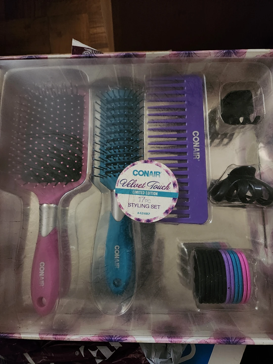 Conair Velvet Touch 17 Piece Styling Set