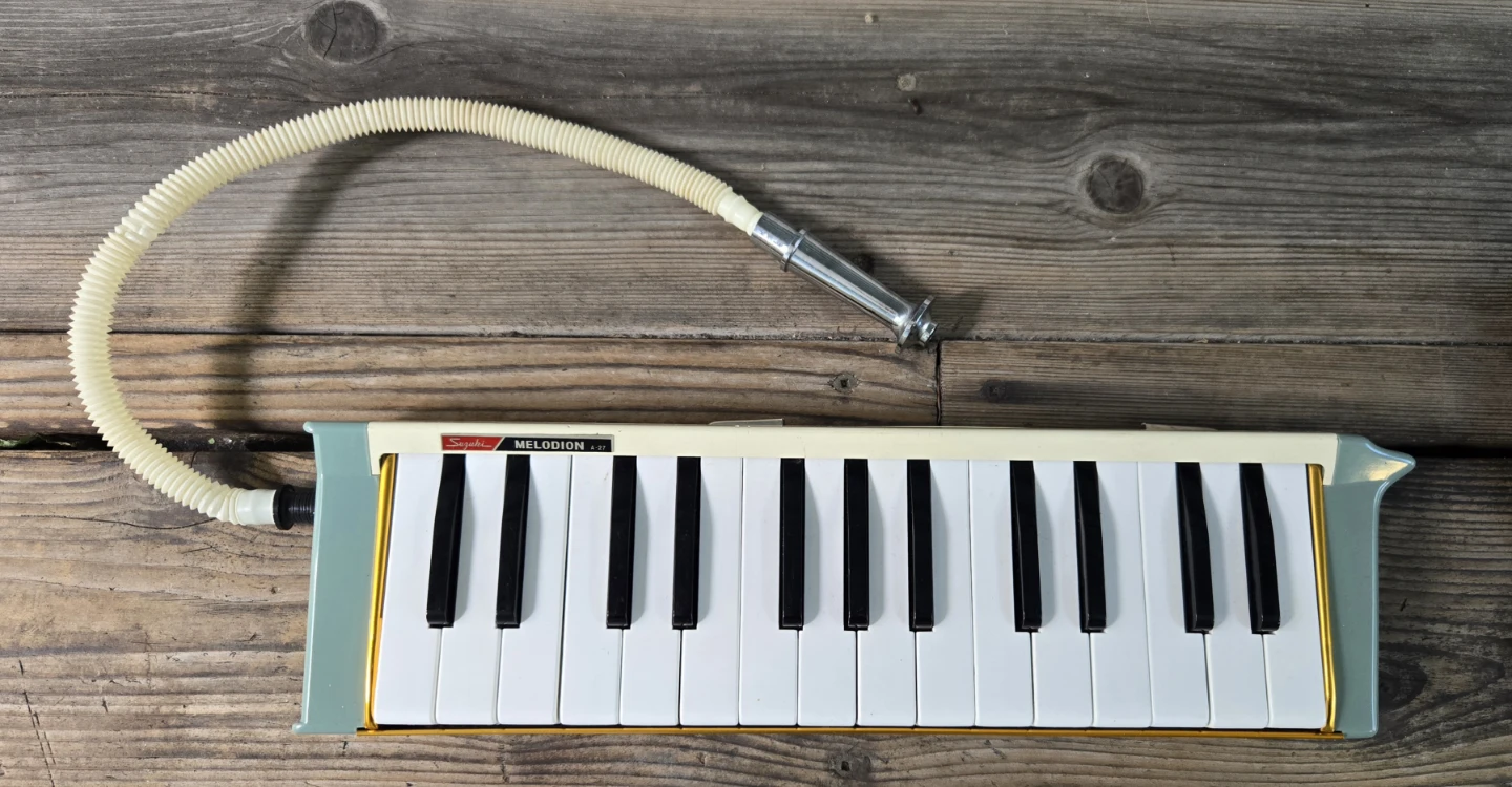 Suzuki Melodion A-27 Keyboard with Case - photo 2