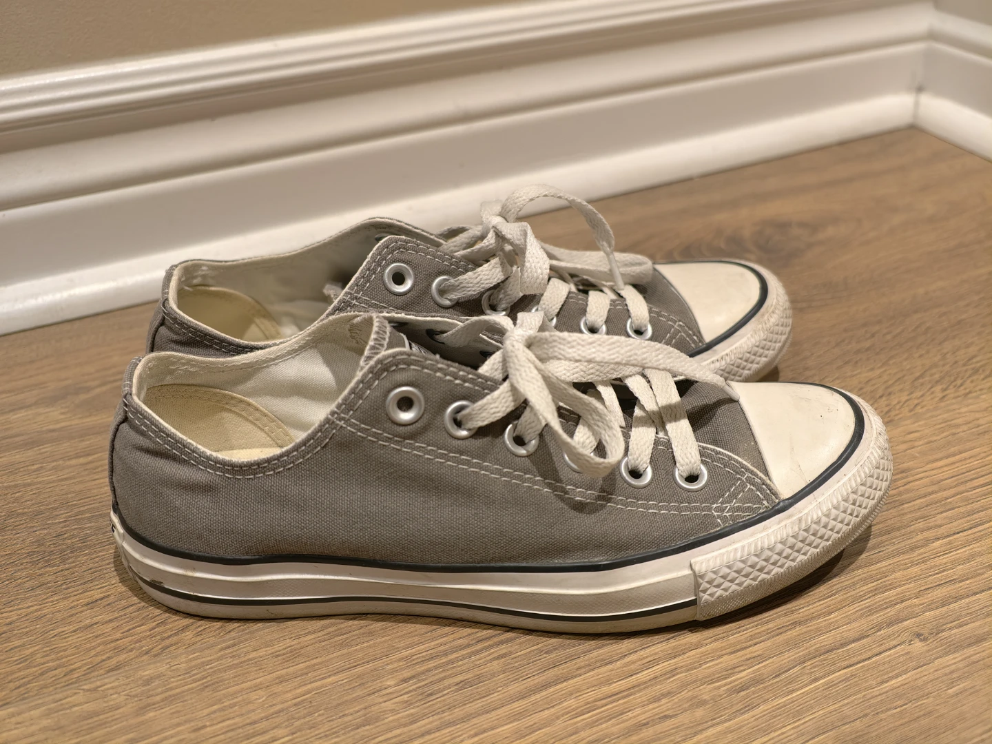 Converse Chuck Taylor All Star Grey Sneakers Women's 7.5 US