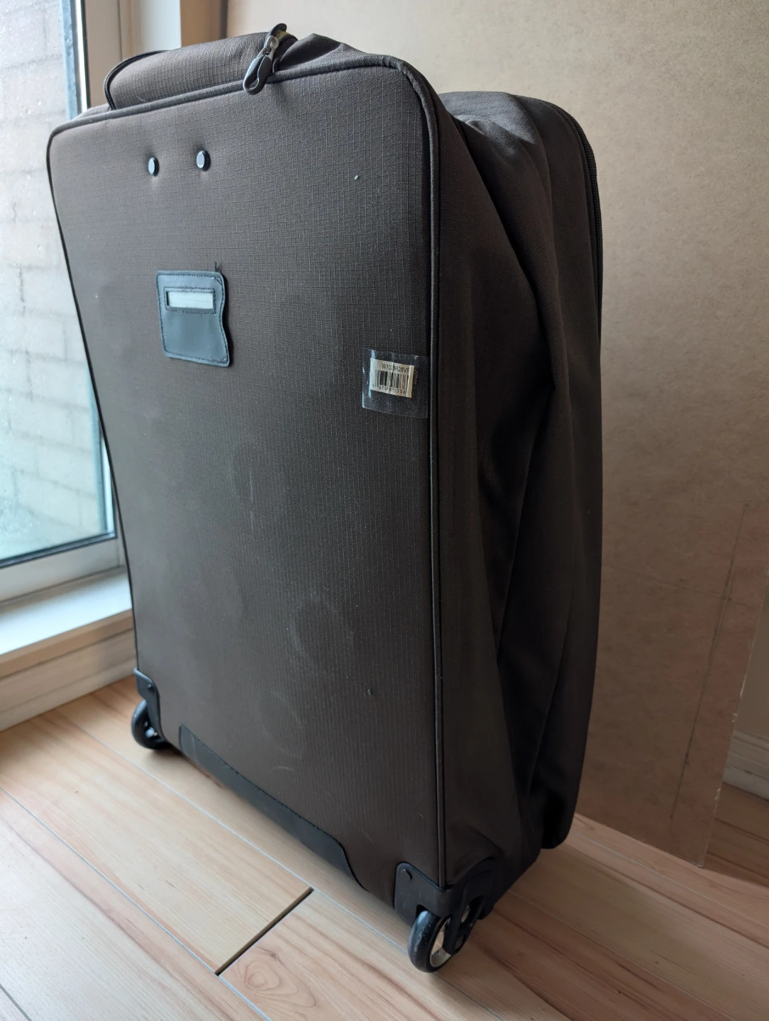 WestJet Rolling Suitcase - photo 5