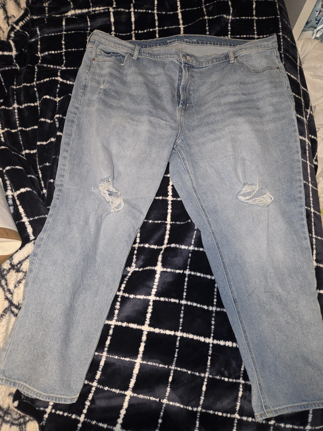 Old Navy Light Wash Distressed Boyfriend Jeans - Size 26