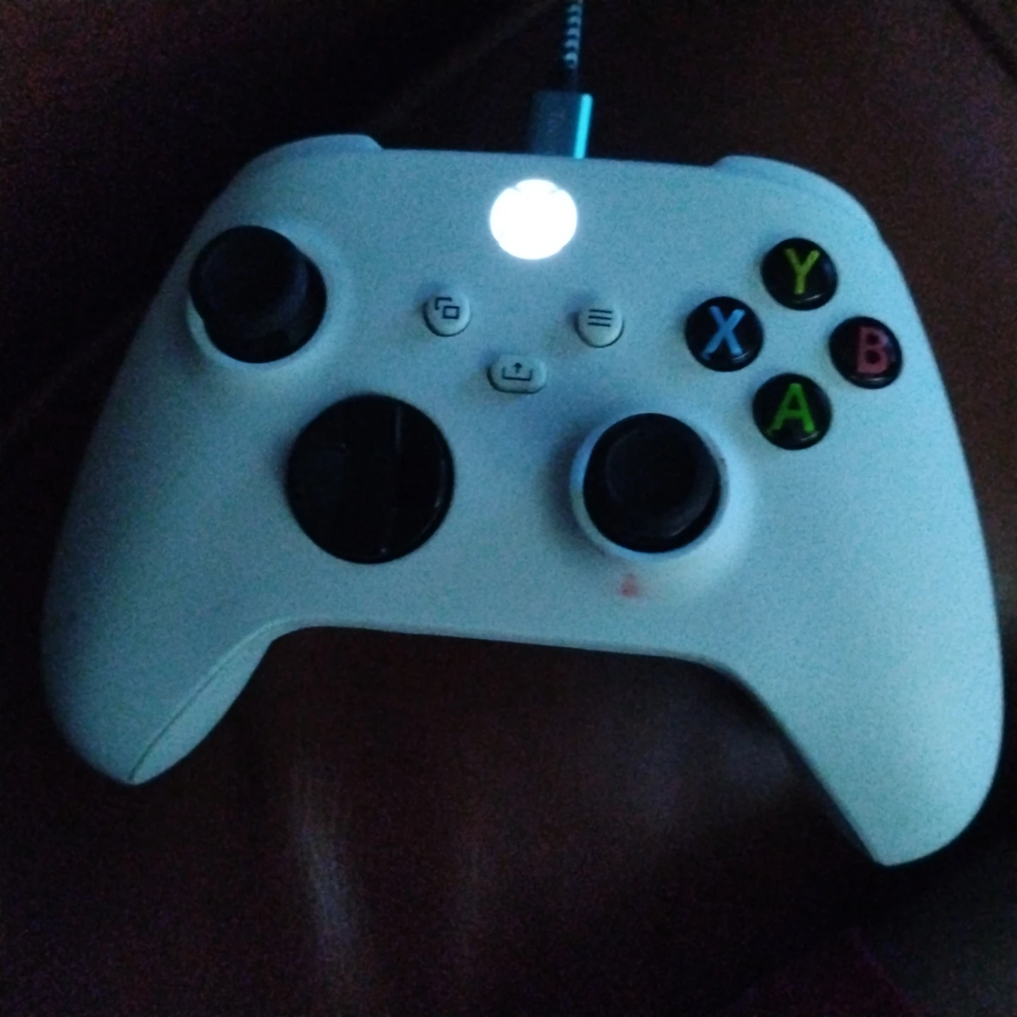 White Xbox Wireless Controller