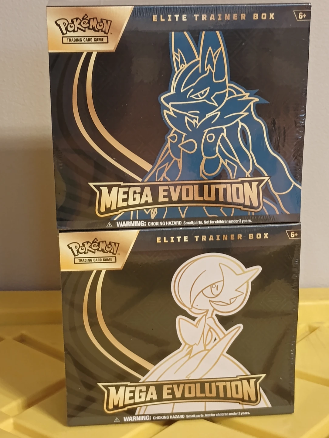 Pokemon Elite Trainer Box - Mega Evolution