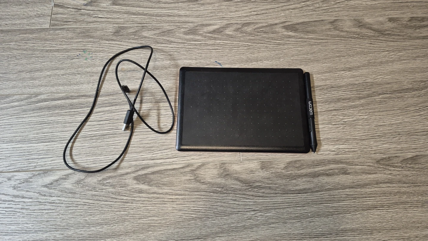Wacom Intuos Draw Digital Art Tablet with Pen