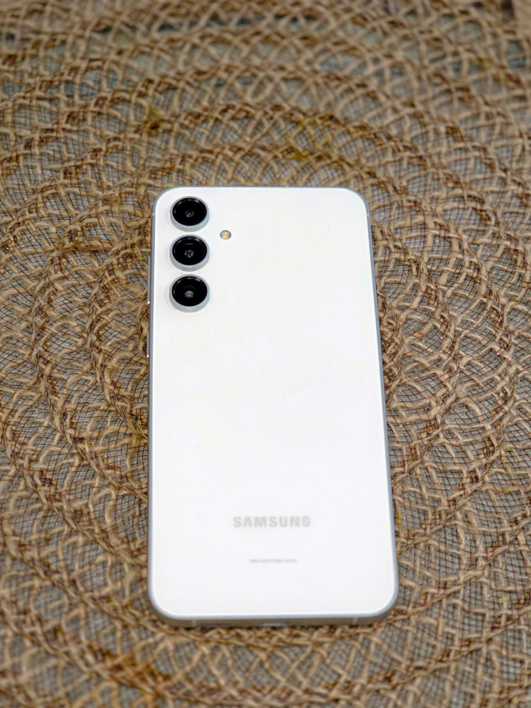 Samsung S23 FE White/ Cream