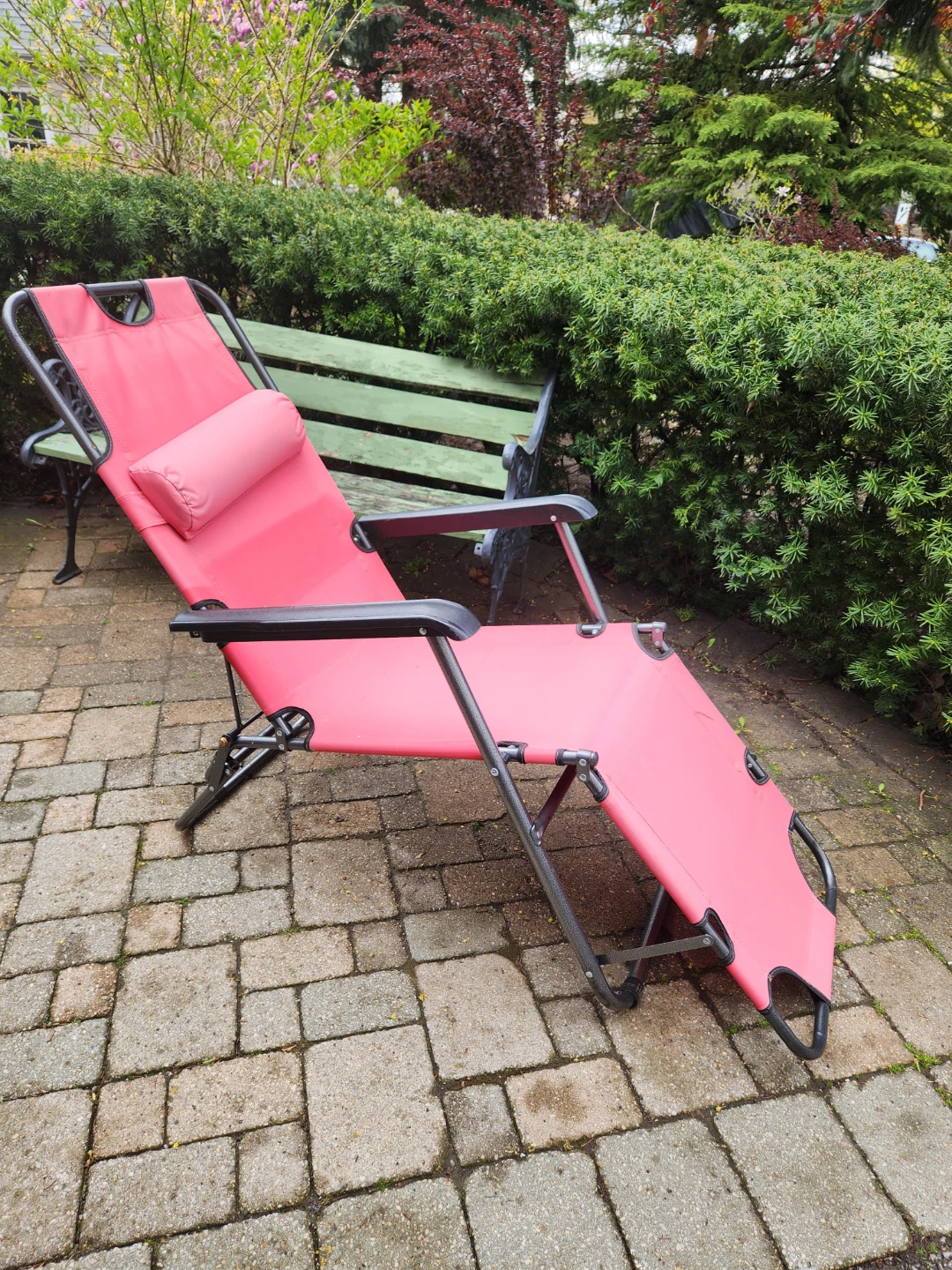 Pink Zero Gravity Chair with Pillow