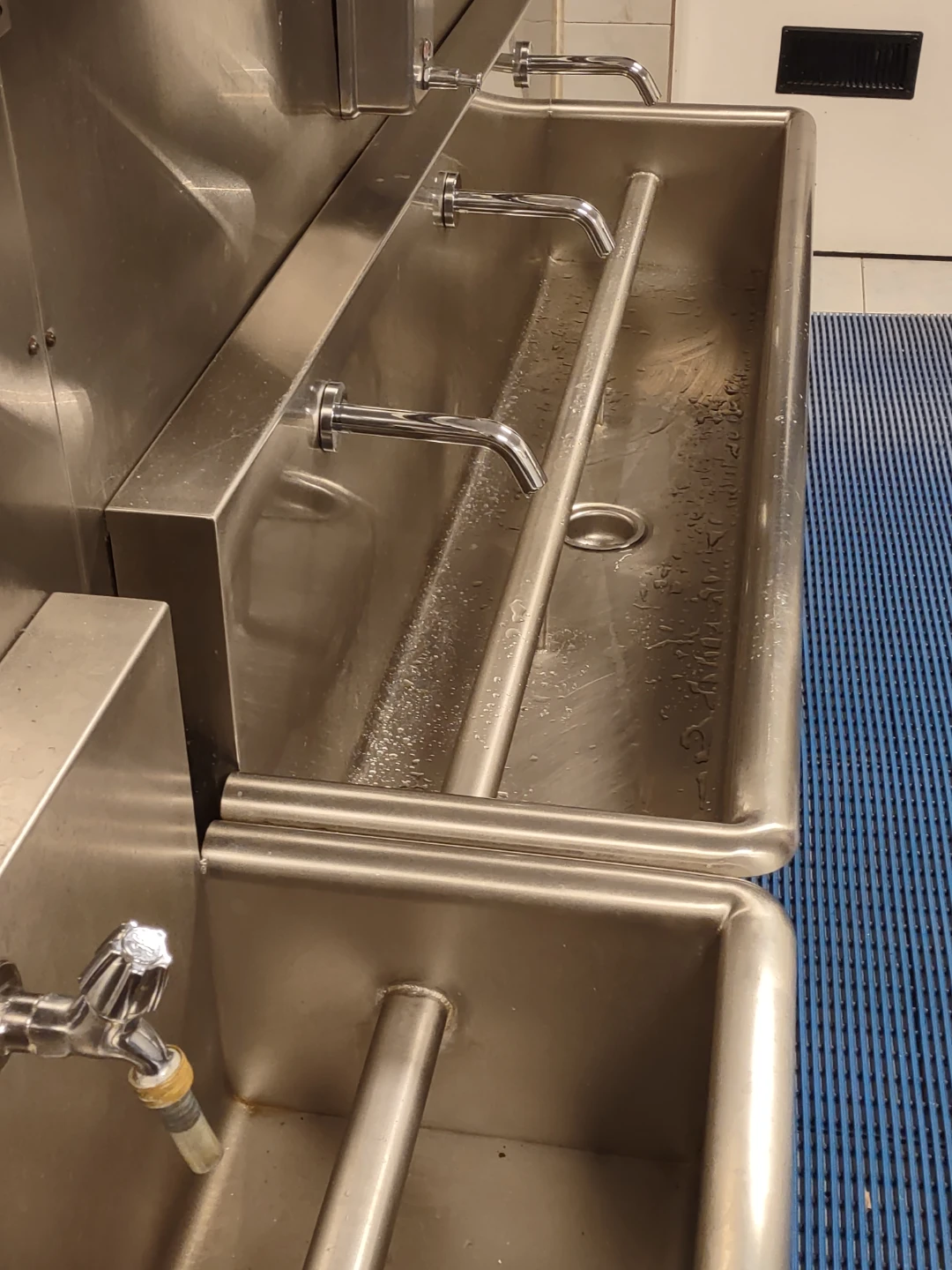 Free delivery TOTO EcoPower Electronic Faucet - photo 4