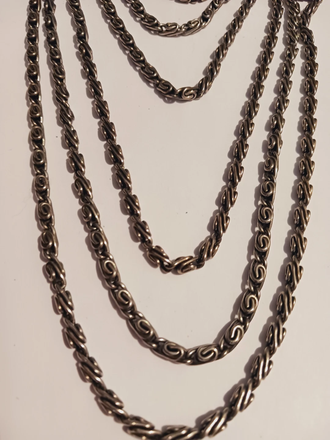New !!  Silver Tone Twisted Link Long Chain Necklace