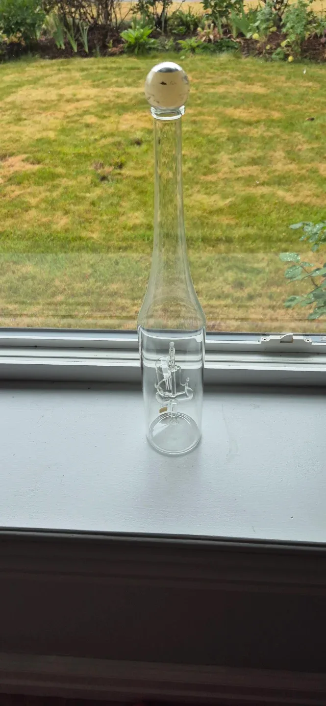 Clear Glass Decanter with Silver Ball Stopper