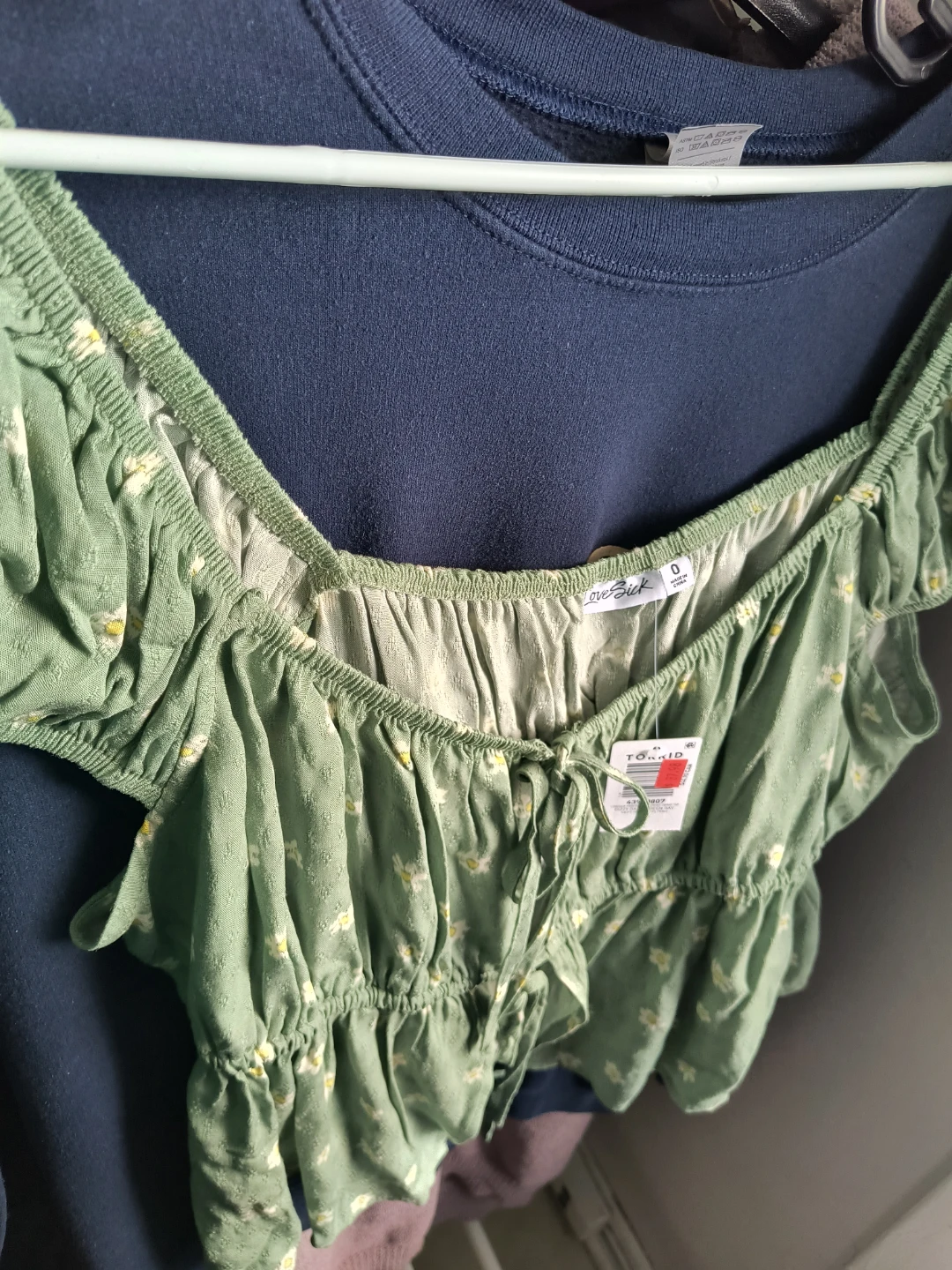 Torrid Green Daisy Print Puff Sleeve Peasant Top Size L