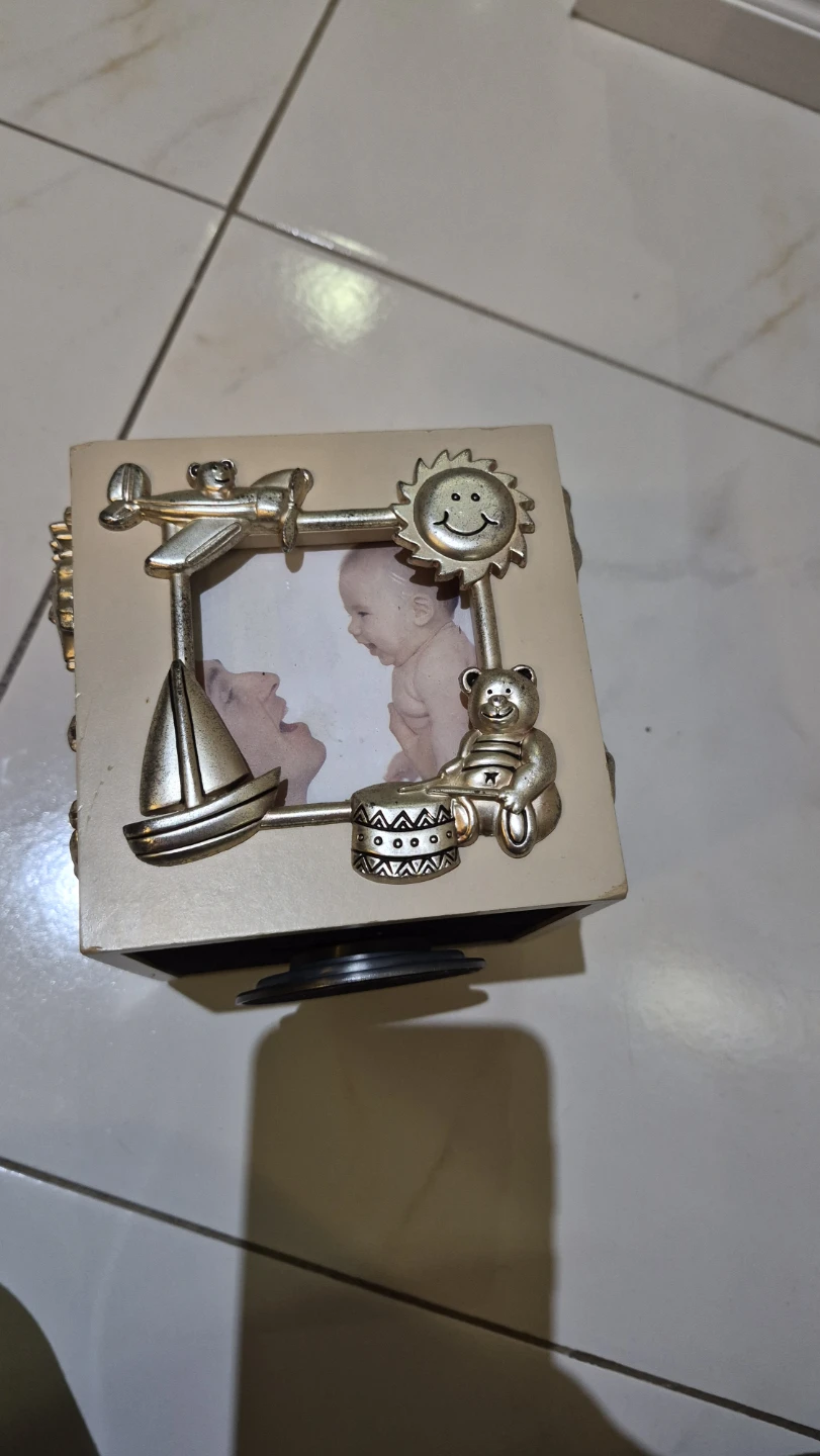 Mantles Baby Musical Photo Cube - photo 2