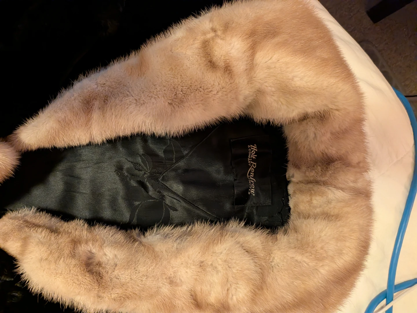 Holt Renfrew vintage genuine mink coat with Fox trim fur - photo 3