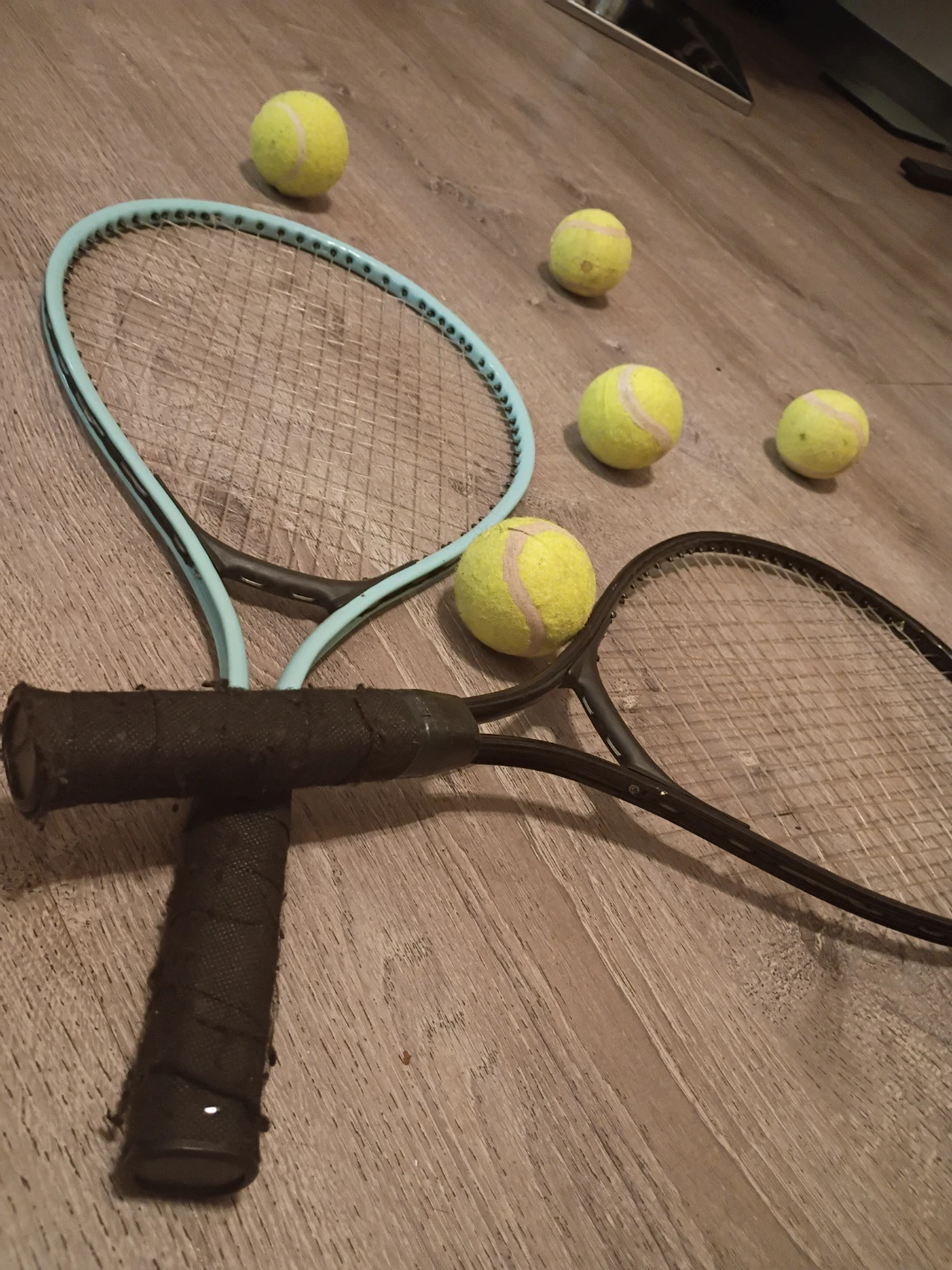 Tennis Rackets and Balls Set - photo 2