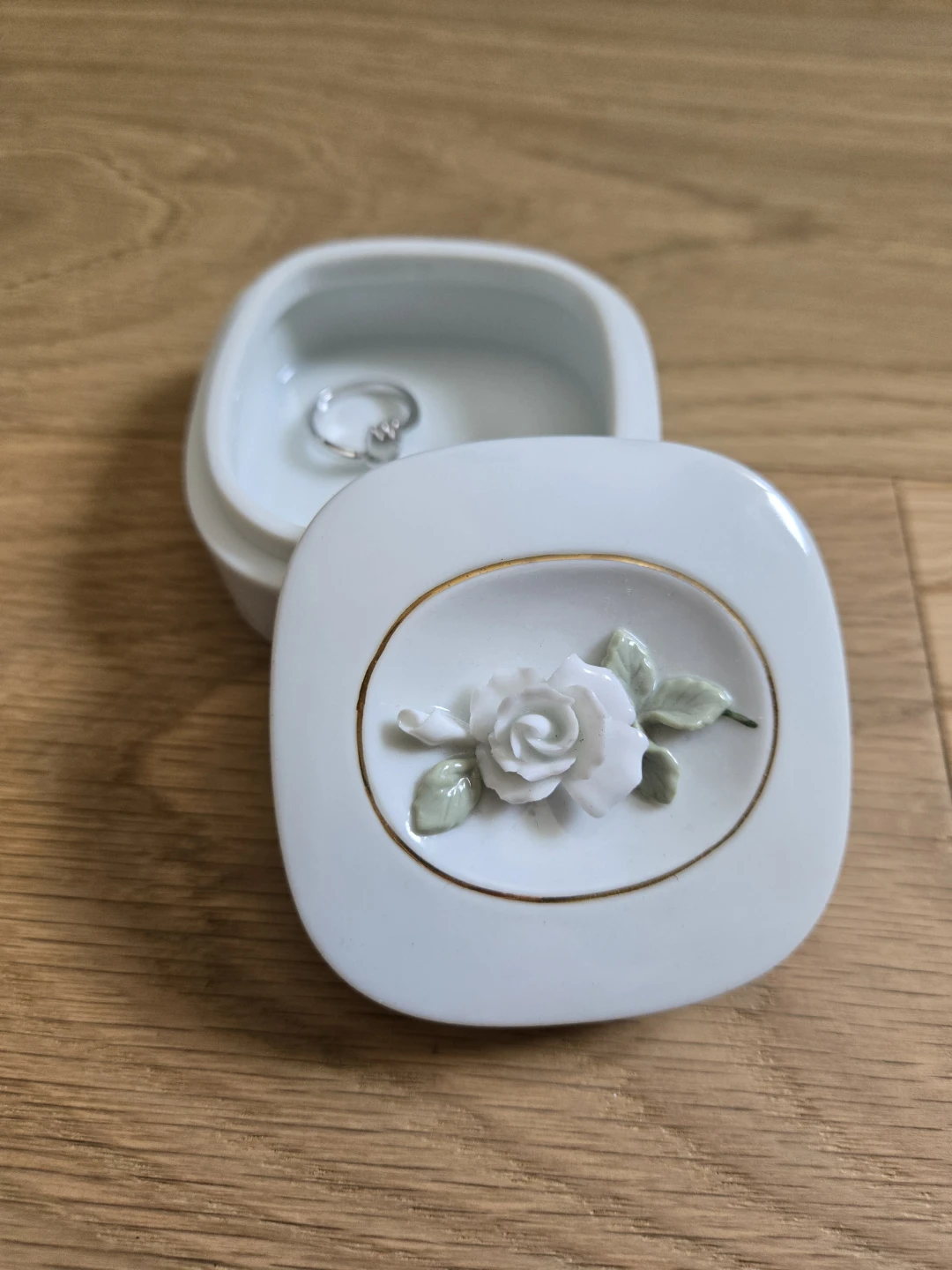 Vintage Japan White Porcelain Rose Trinket Box Jewelry Holder