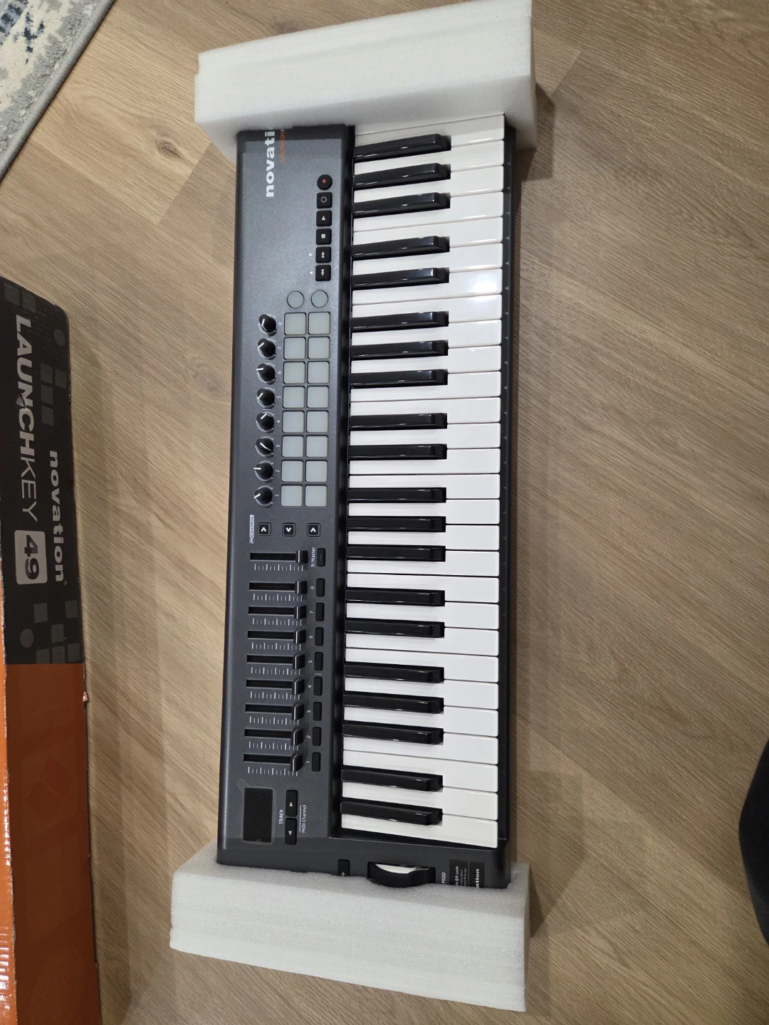 Novation Launchkey 49 MIDI Controller Keyboard - photo 3