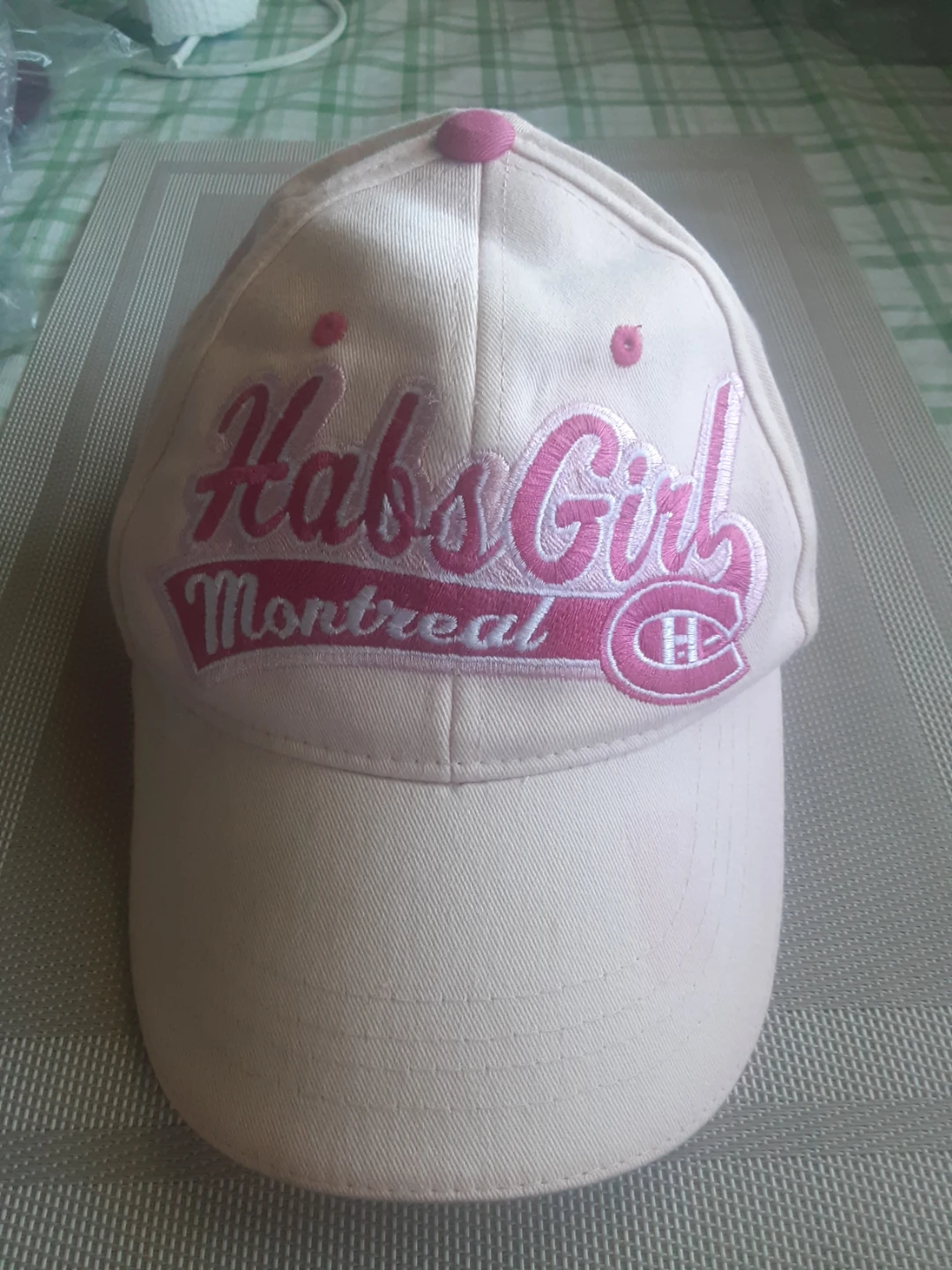 Montreal Canadiens "Habs Girl" Pink Baseball Cap