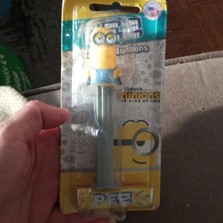 PEZ Minions The Rise of Gru Candy Dispenser