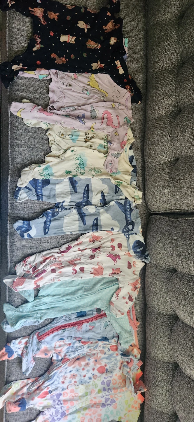 Bundle of baby girl clothes 0-3 months - photo 2