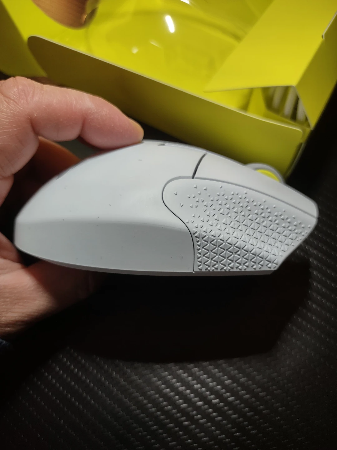Corsair Scimitar Elite Wireless MMO Gaming Mouse - White - photo 5
