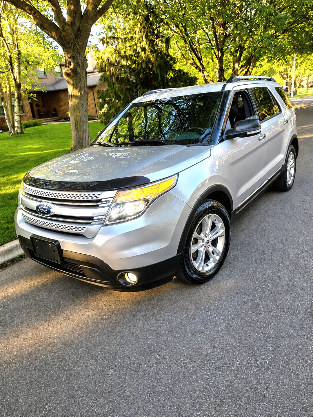 Silver Ford Explorer SUV