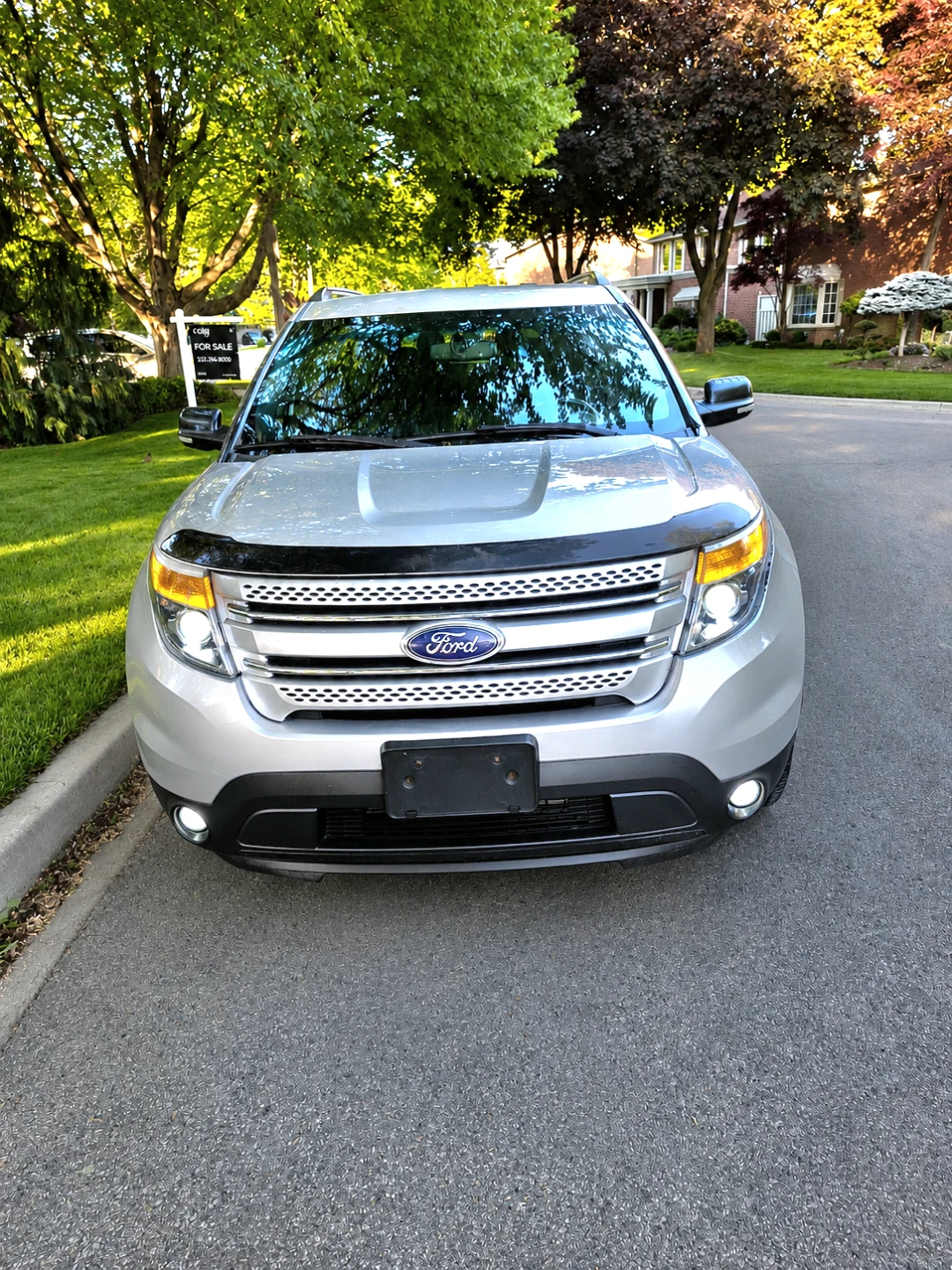 Silver Ford Explorer SUV - photo 3