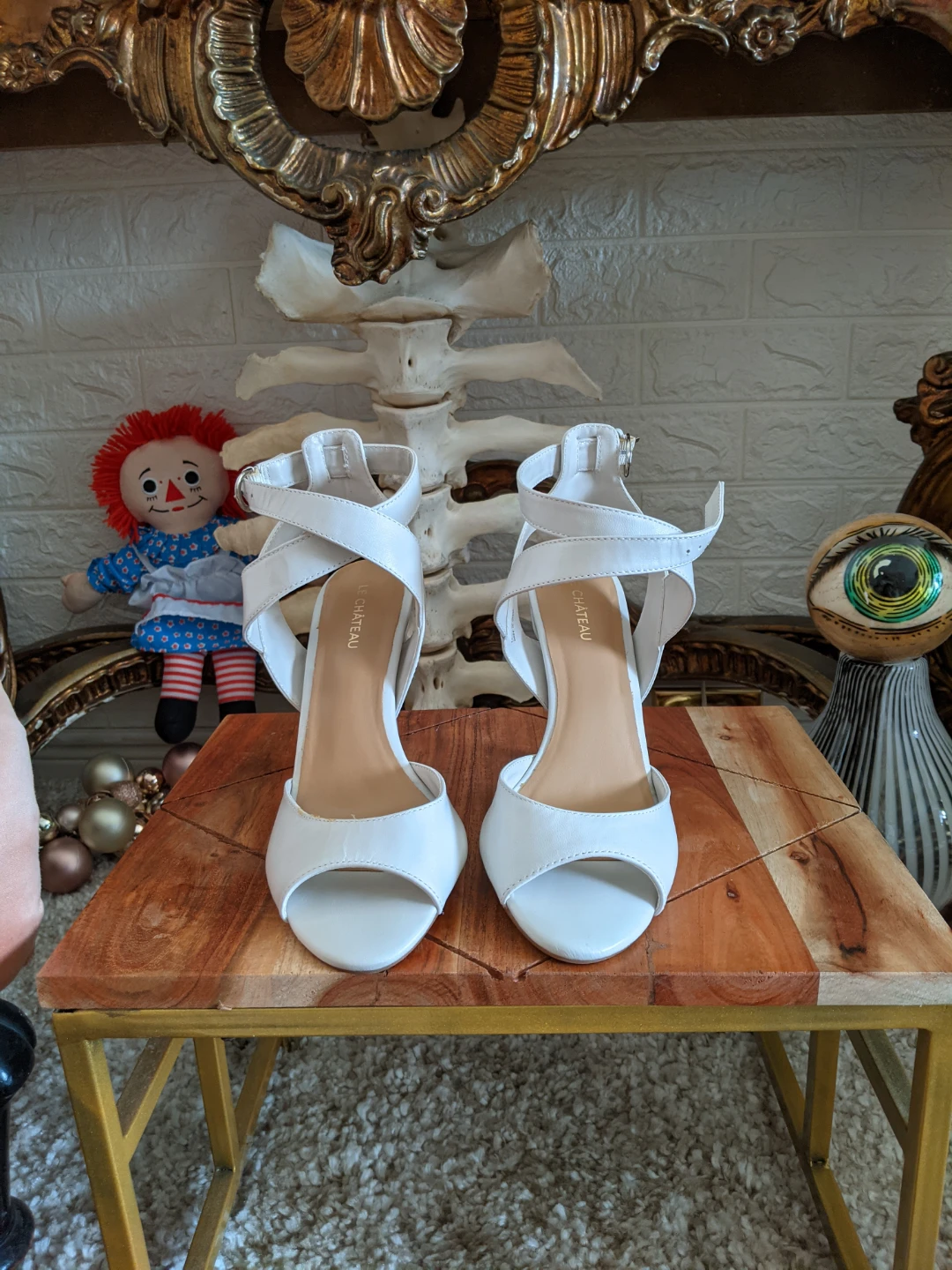 LE CHÂTEAU White Strappy Heels - Size 8