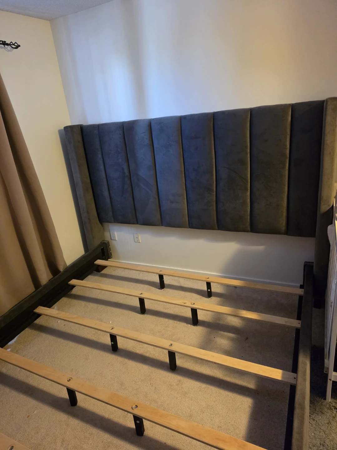 KING SIZE Grey Upholstered Headboard Bed Frame - photo 2