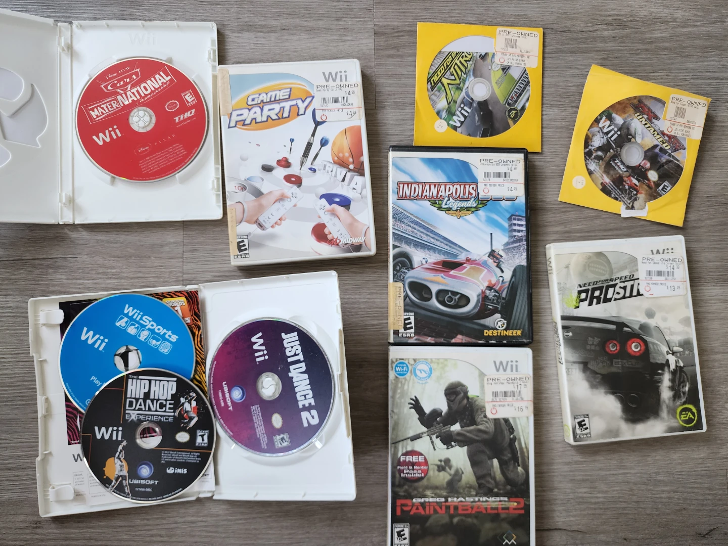 Nintendo Wii Video Games Bundle