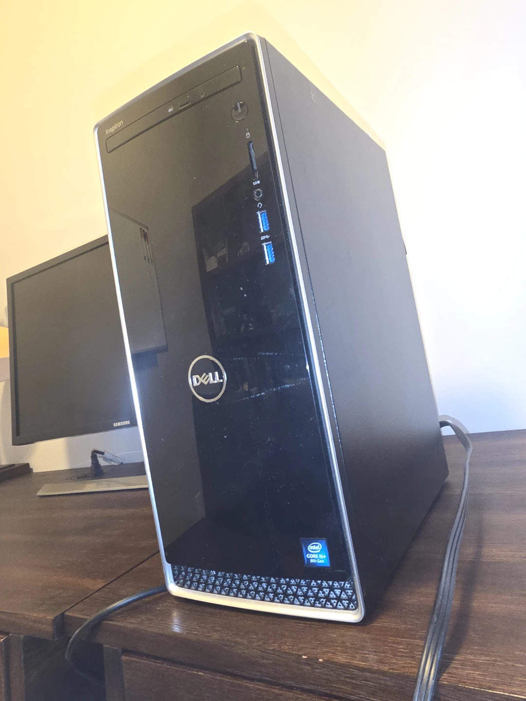 Dell Inspiron 3670 Desktop (Refurbished)